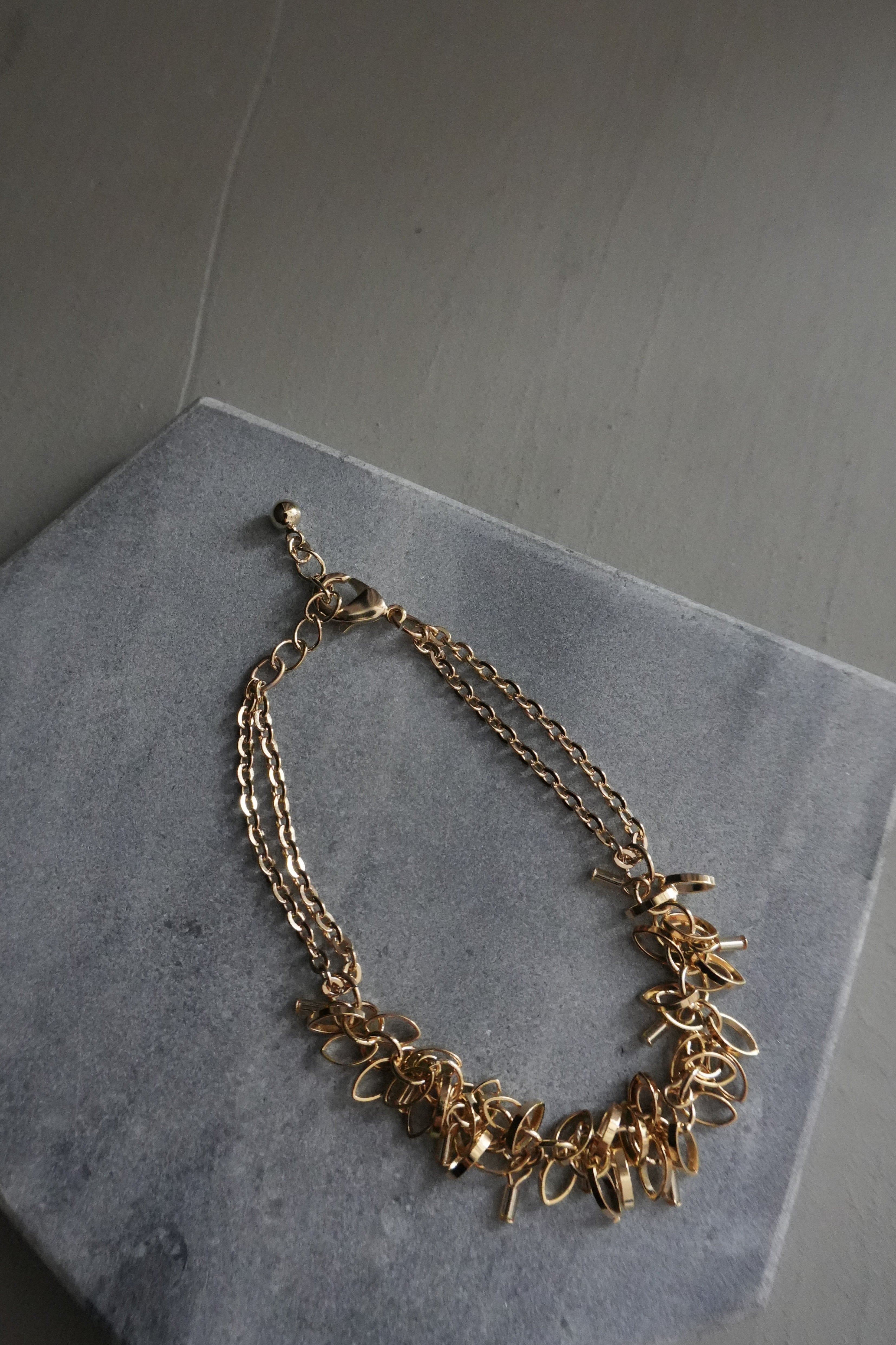 1005 Berry like bracelet