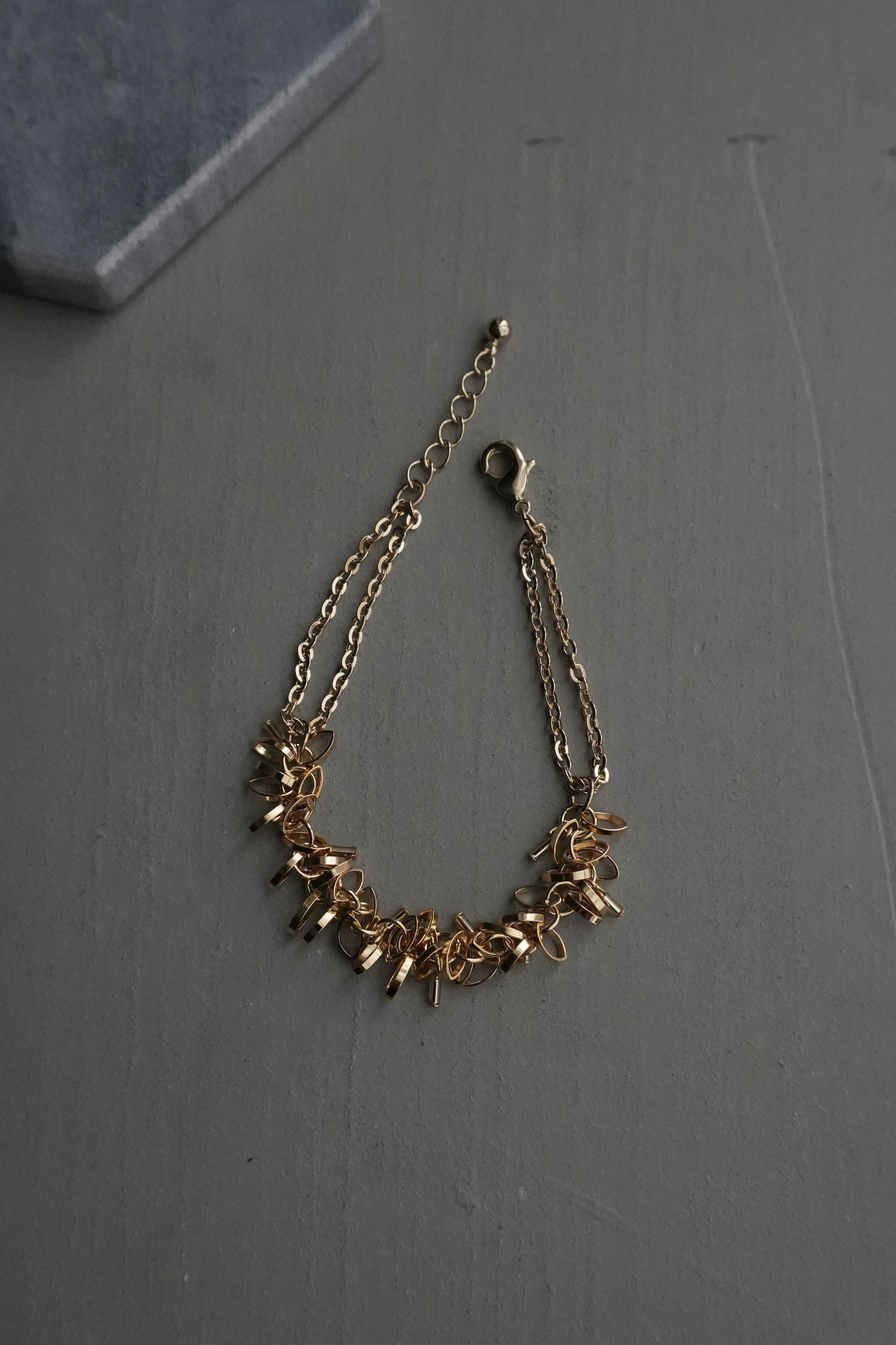 1005 Berry like bracelet