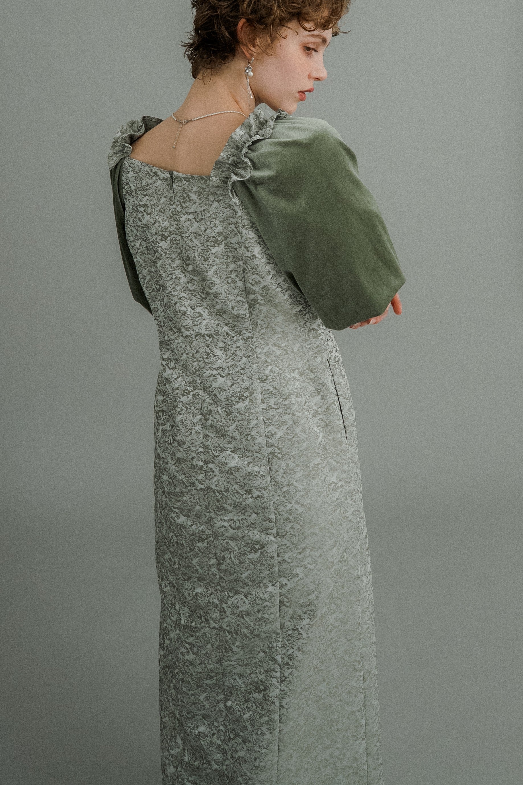 1047 Puff-sleeve Jacquard Dress