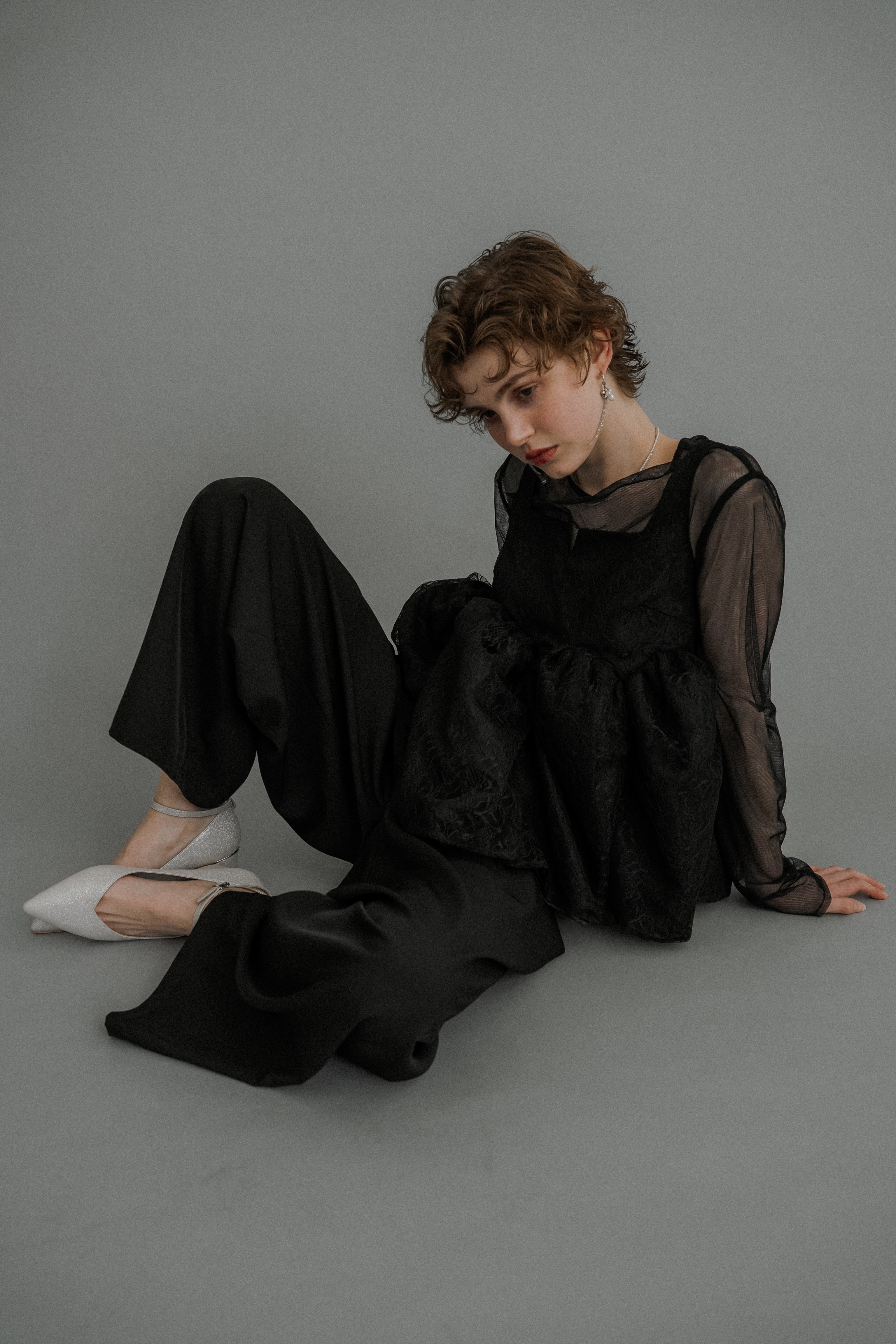 1039 Sheer Peplum Overlay Top＆Pants