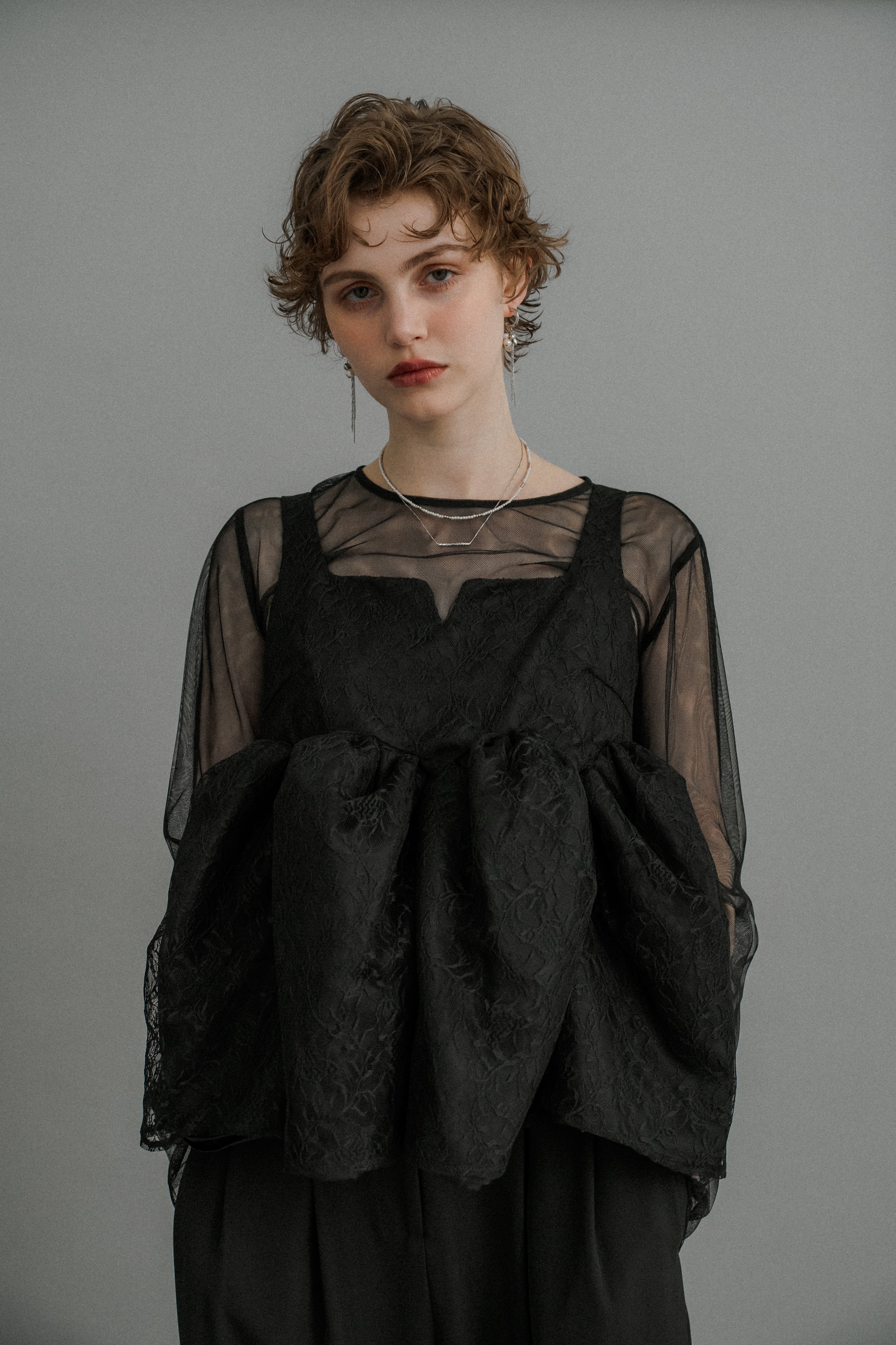 1039 Sheer Peplum Overlay Top＆Pants