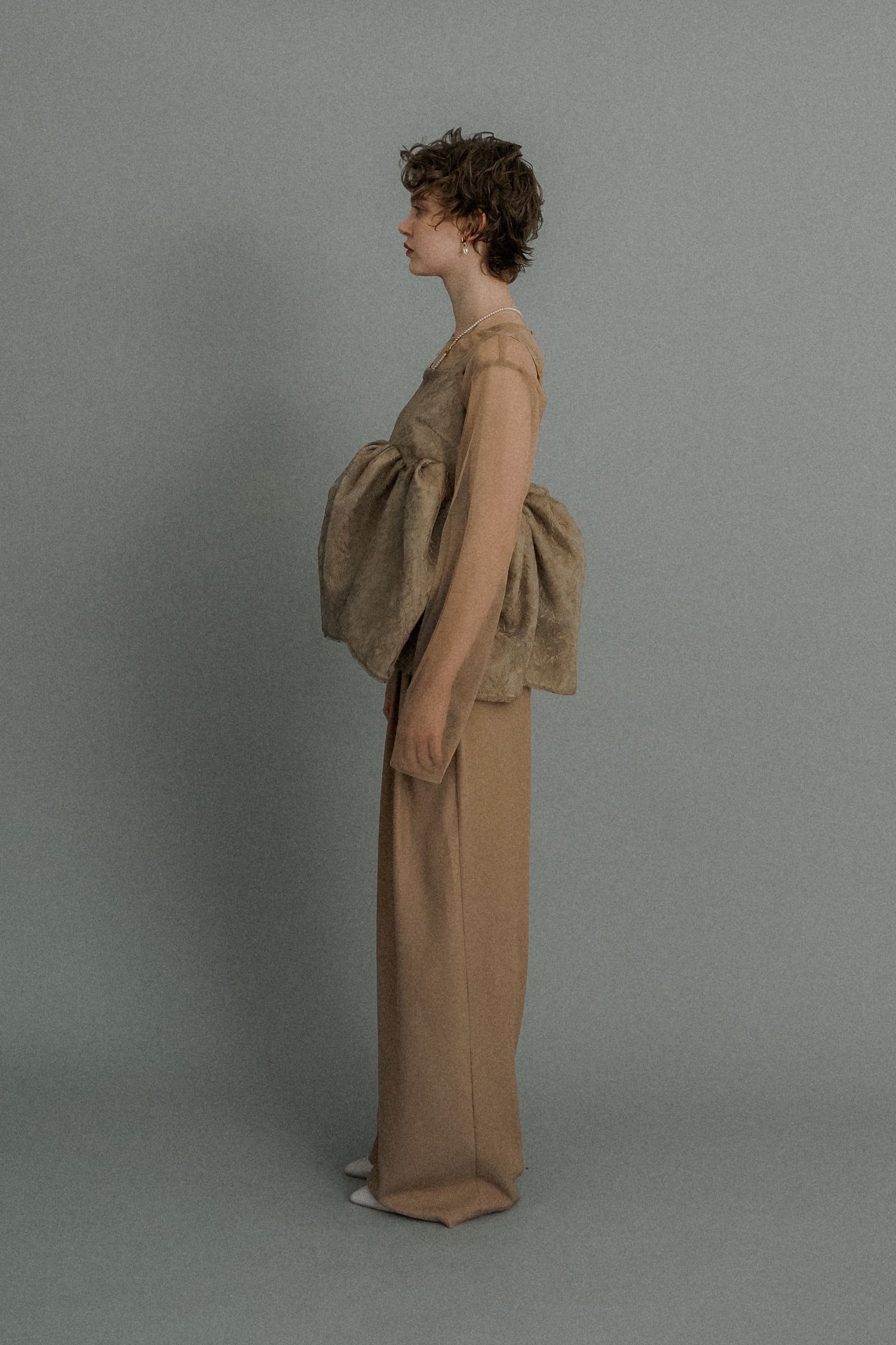 1039 Sheer Peplum Overlay Top＆Pants