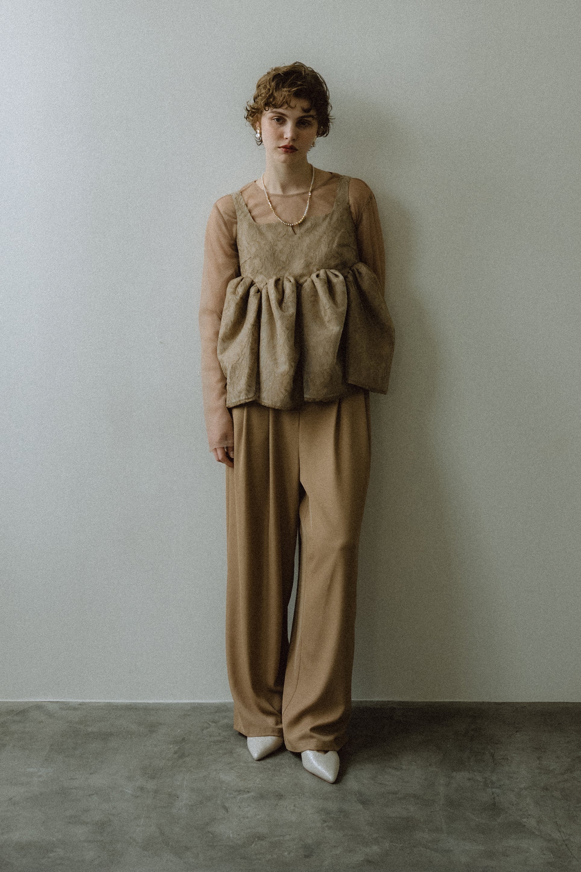 1039 Sheer Peplum Overlay Top＆Pants