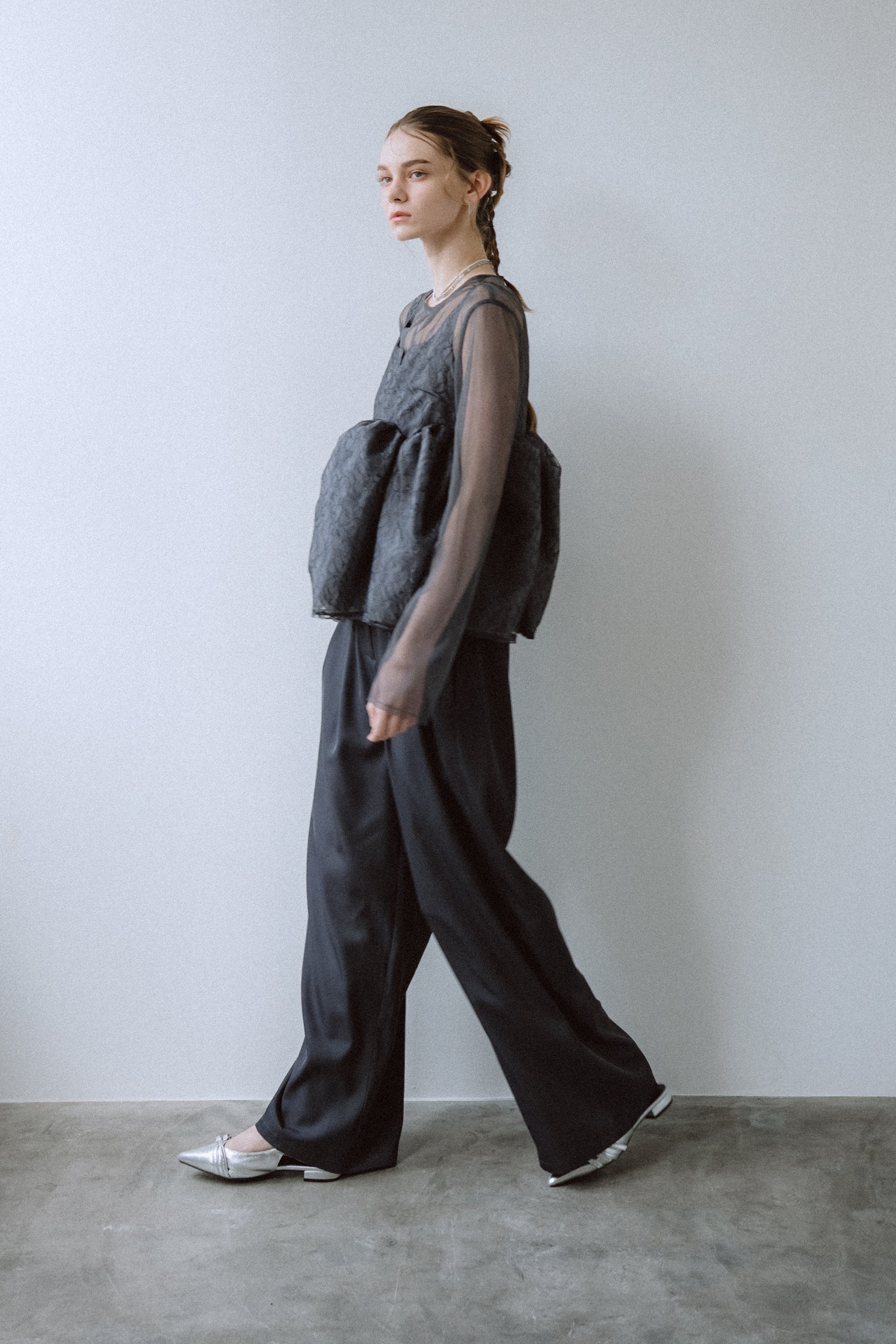 1039 Sheer Peplum Overlay Top＆Pants