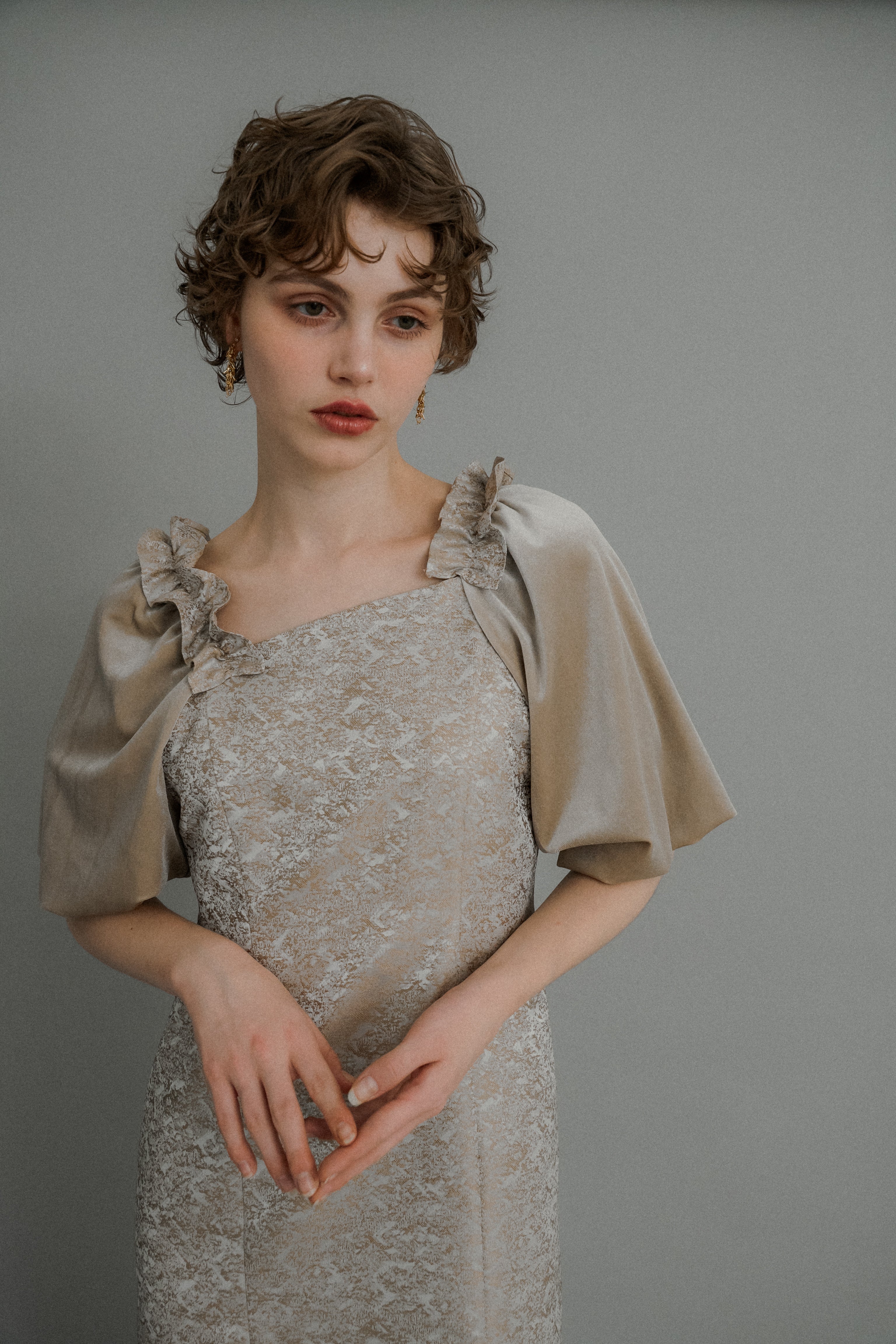 1047 Puff-sleeve Jacquard Dress