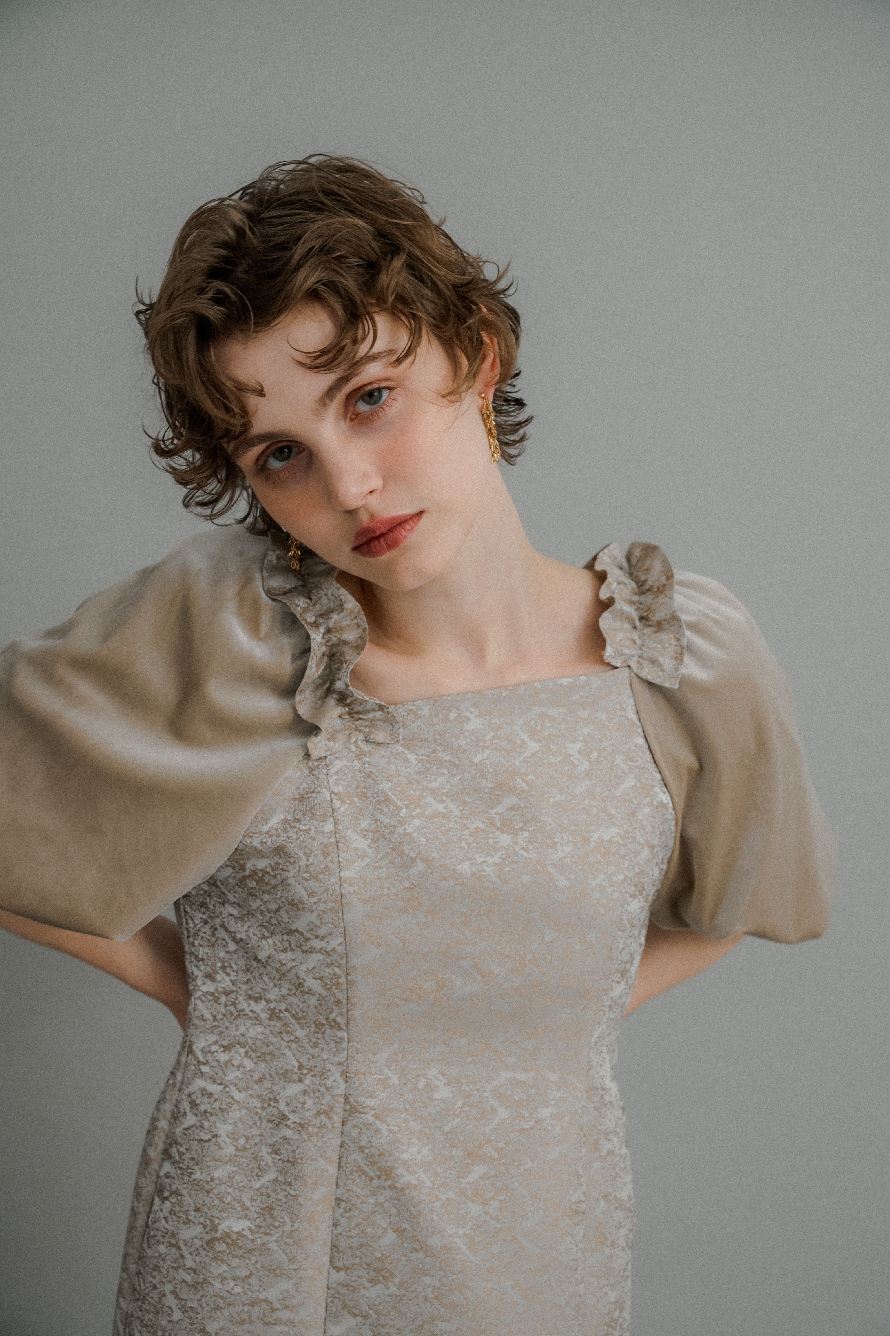 1047 Puff-sleeve Jacquard Dress