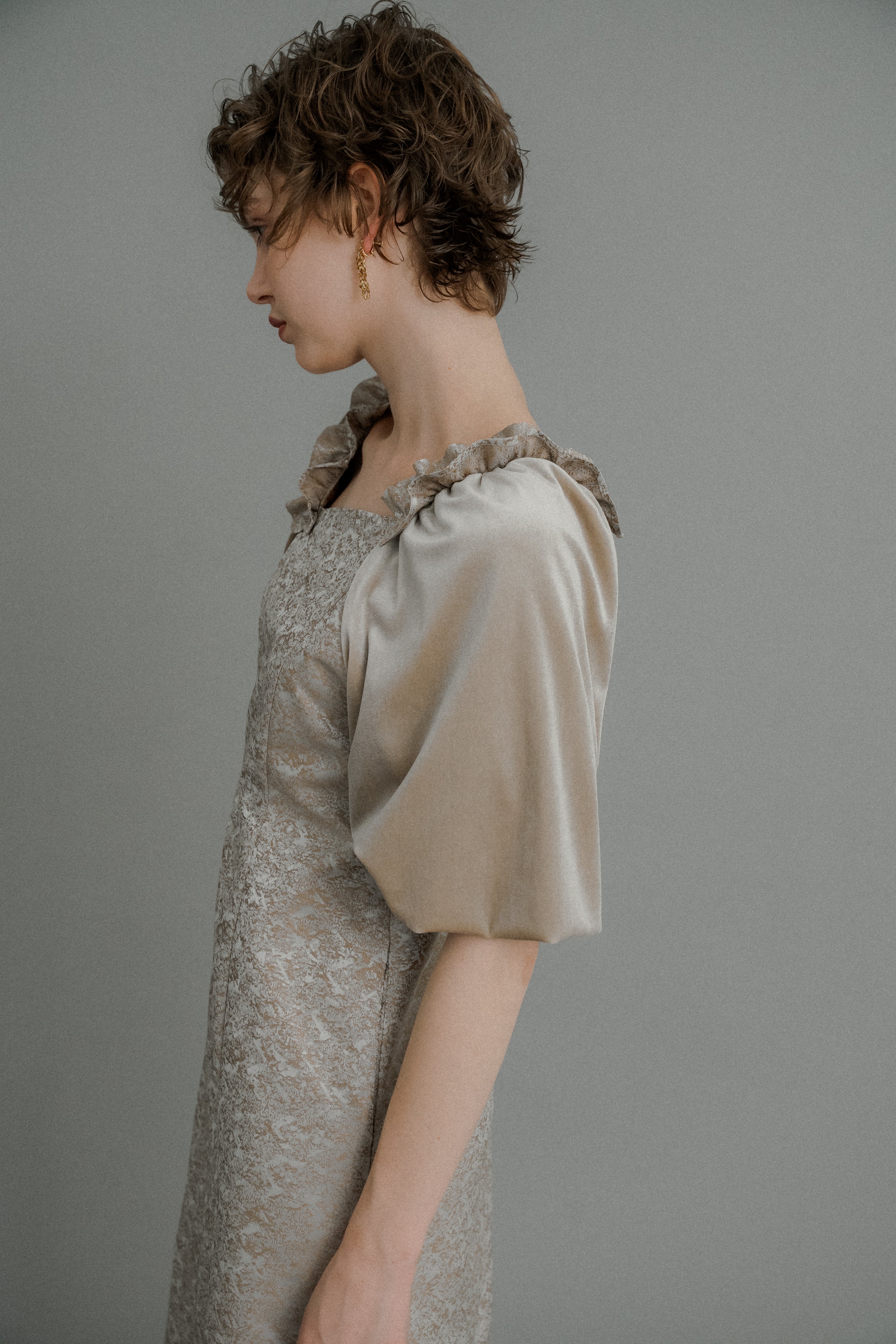 1047 Puff-sleeve Jacquard Dress