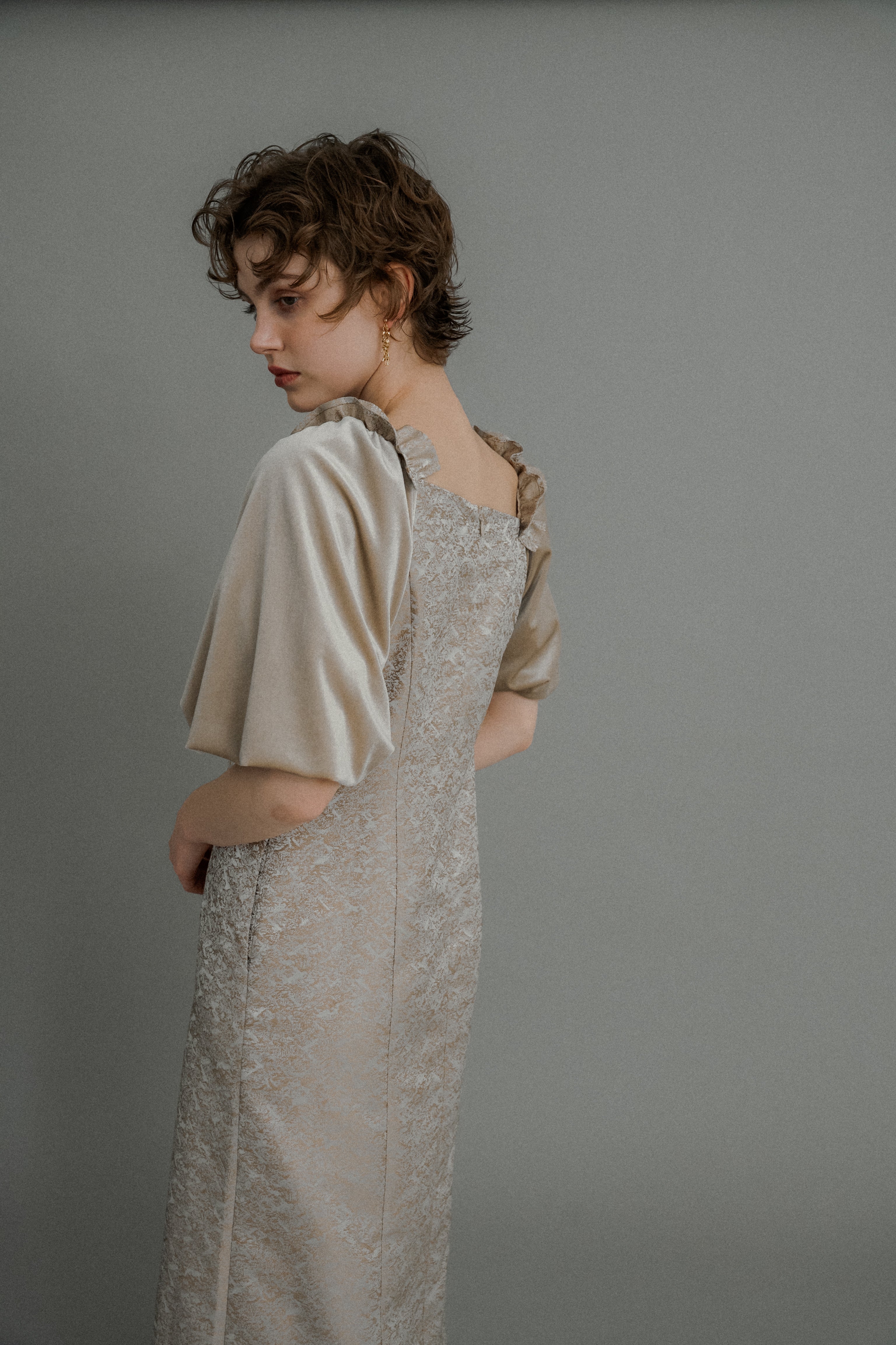 1047 Puff-sleeve Jacquard Dress