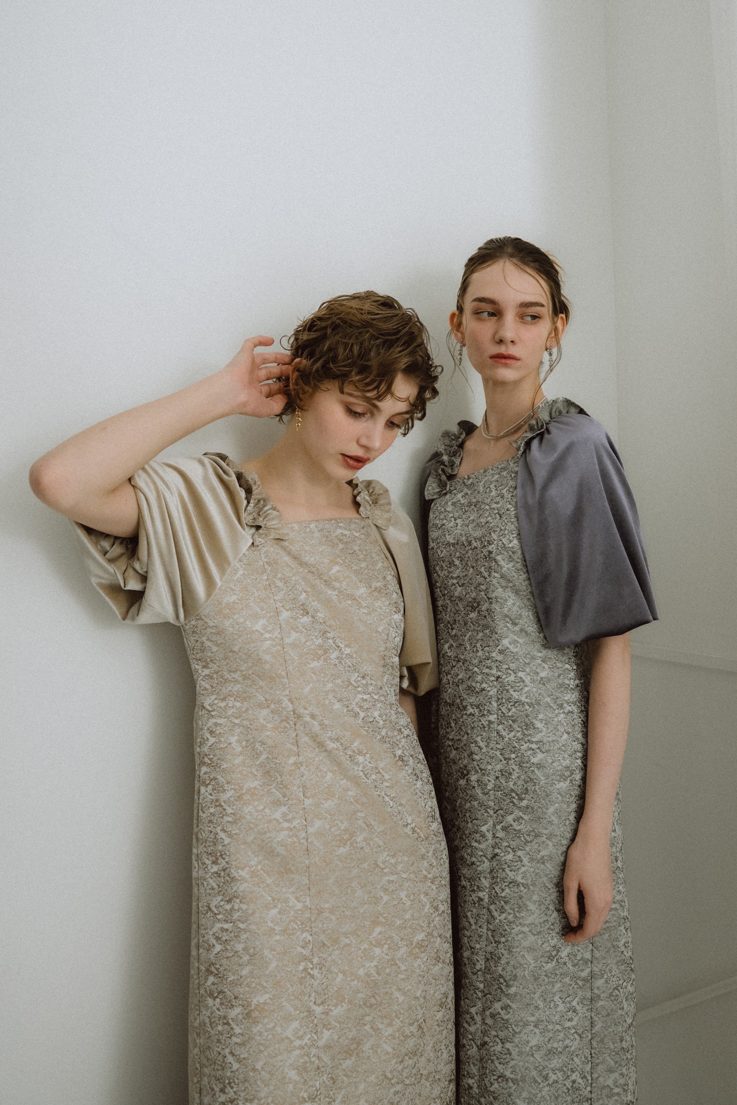 1047 Puff-sleeve Jacquard Dress