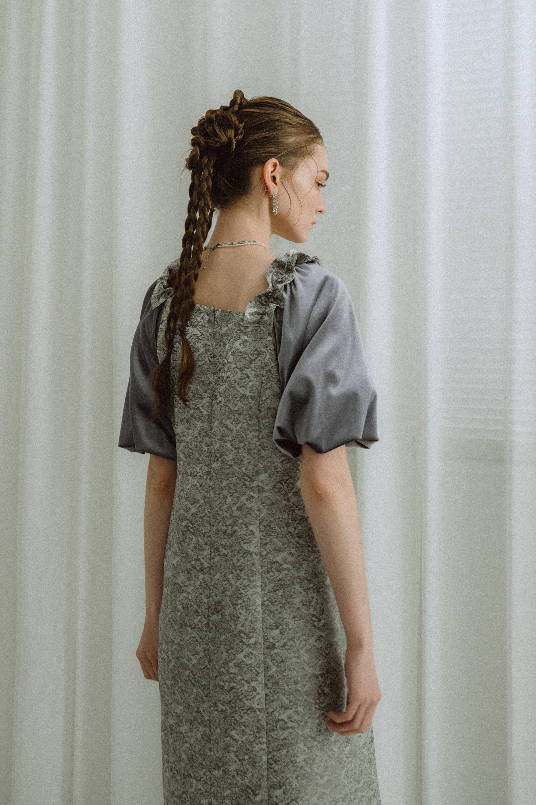 1047 Puff-sleeve Jacquard Dress