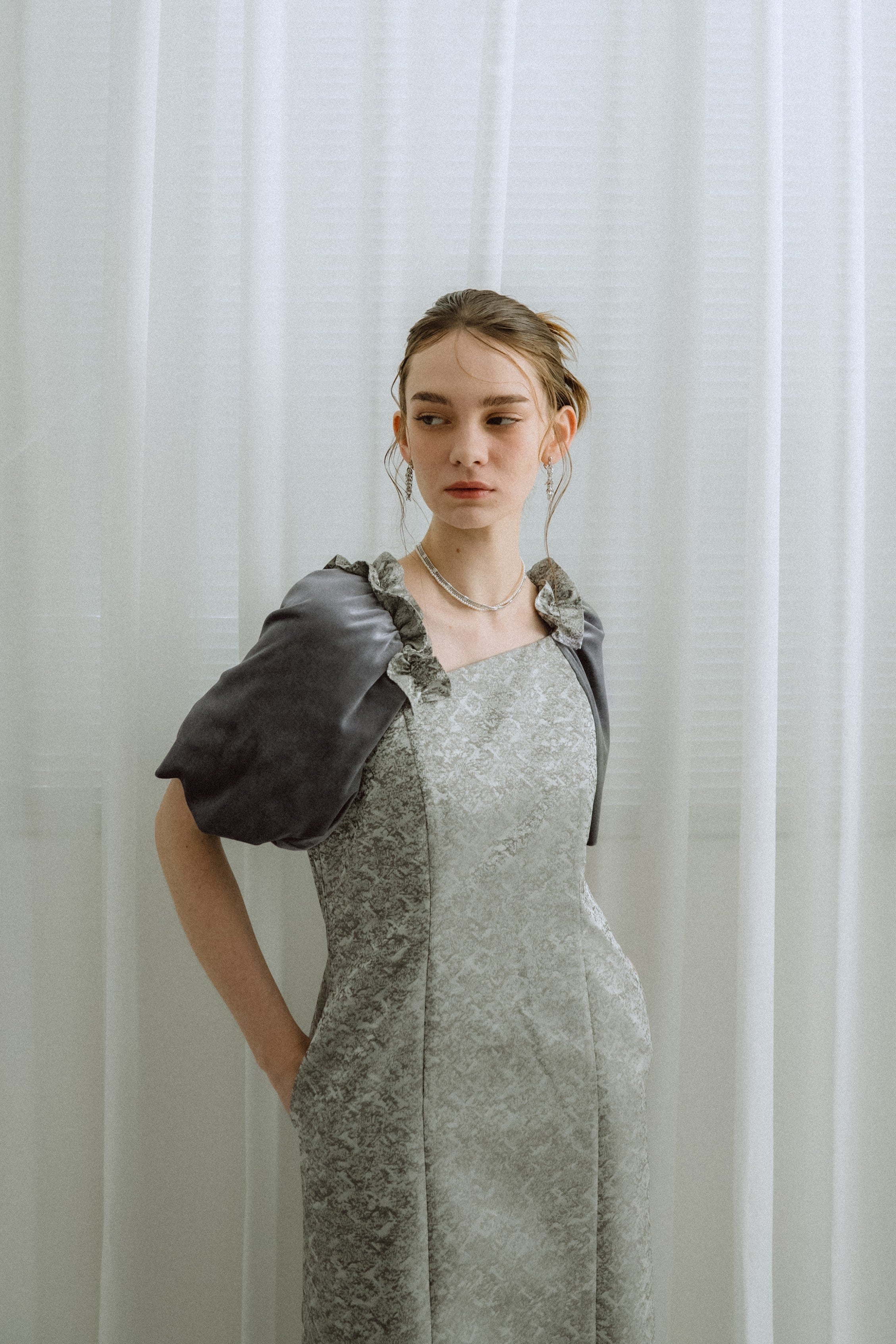 1047 Puff-sleeve Jacquard Dress