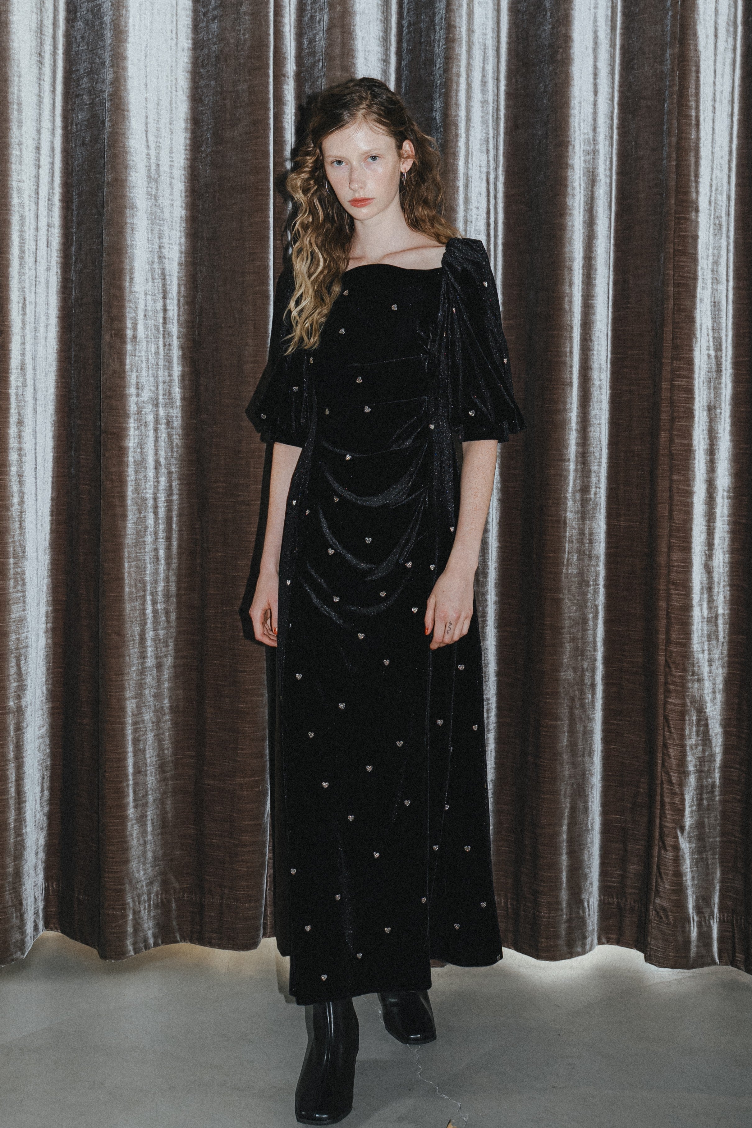 1035 Sweetheart velour dress