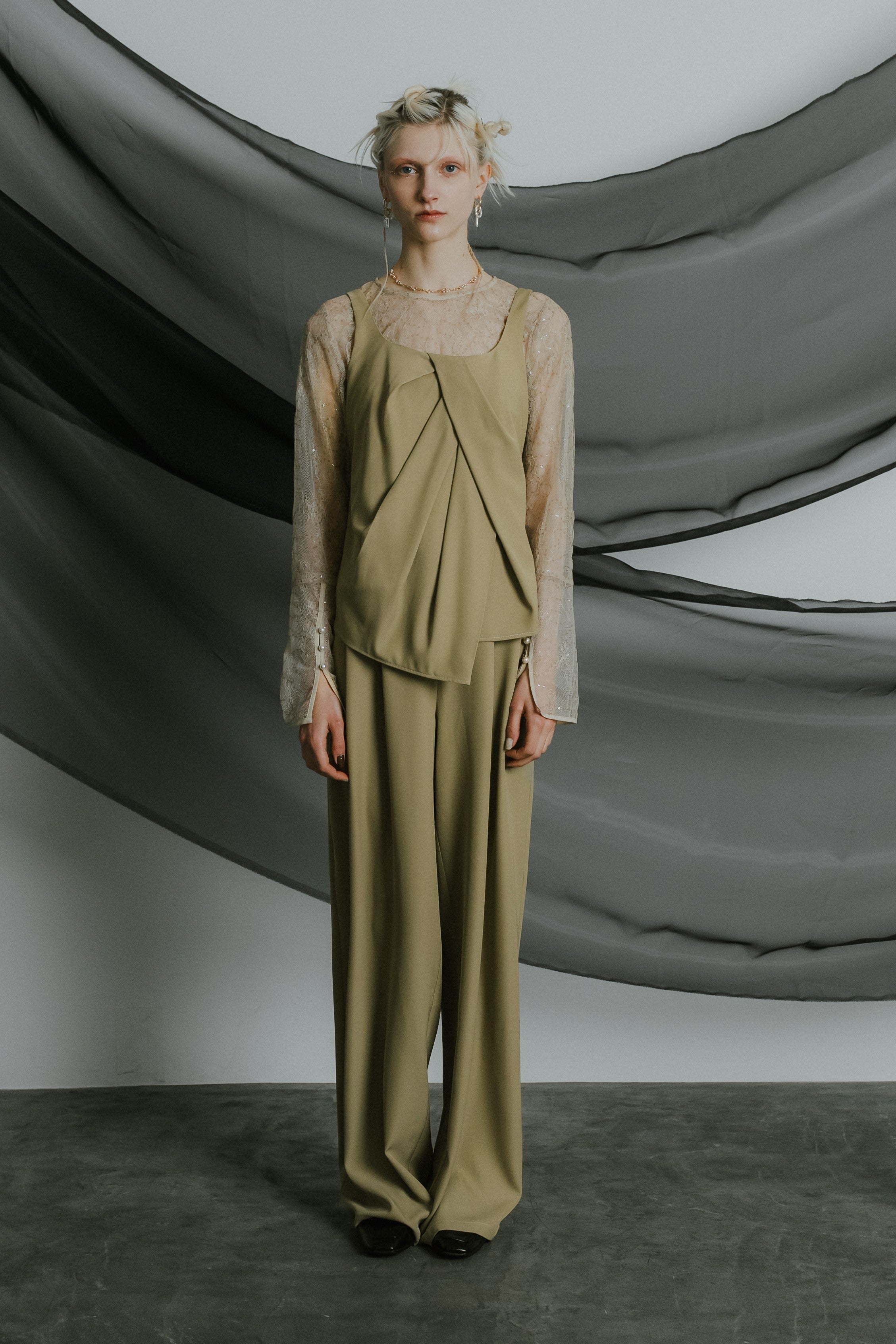 1084 Oblique cross top pants set