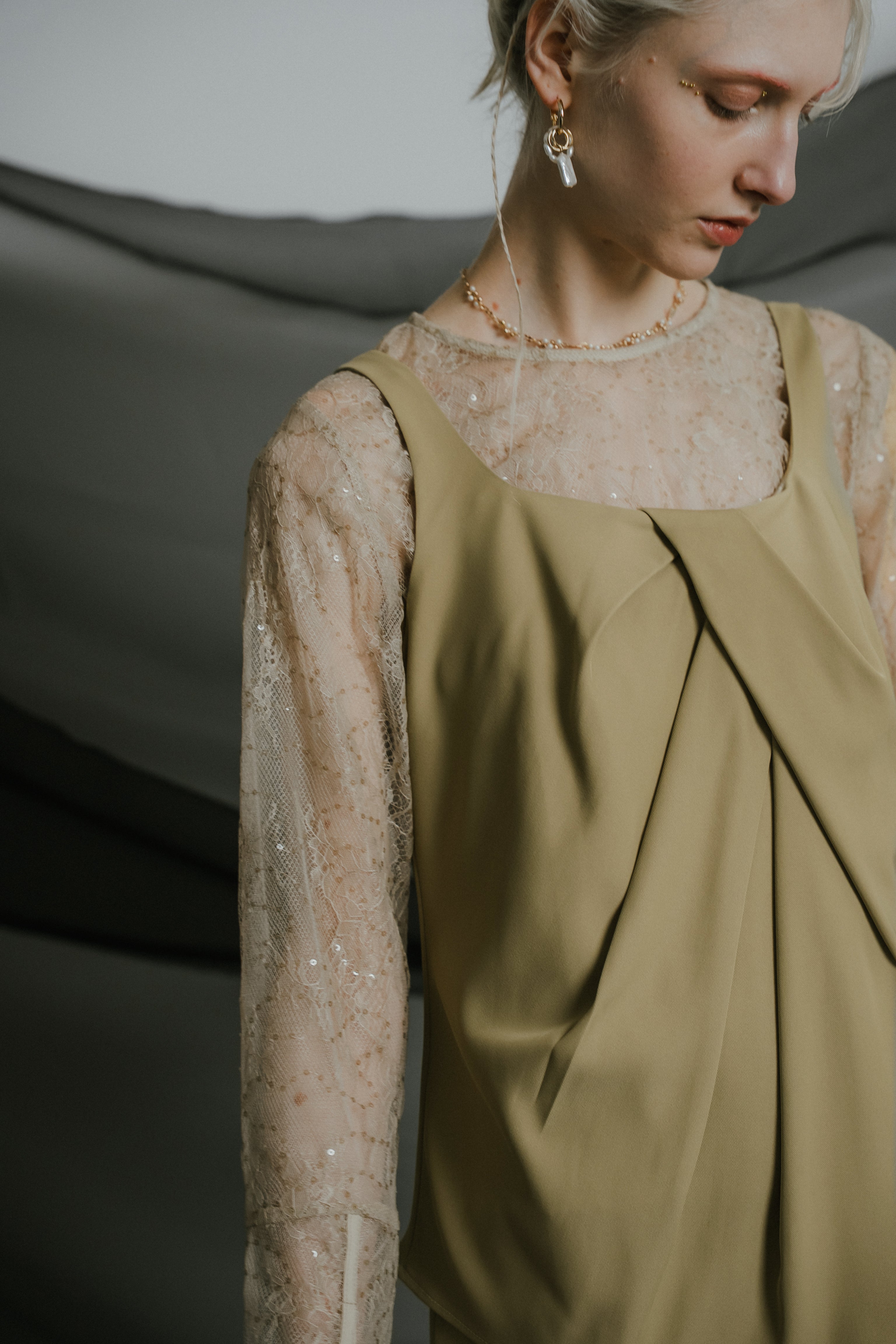 1084 Oblique cross top pants set