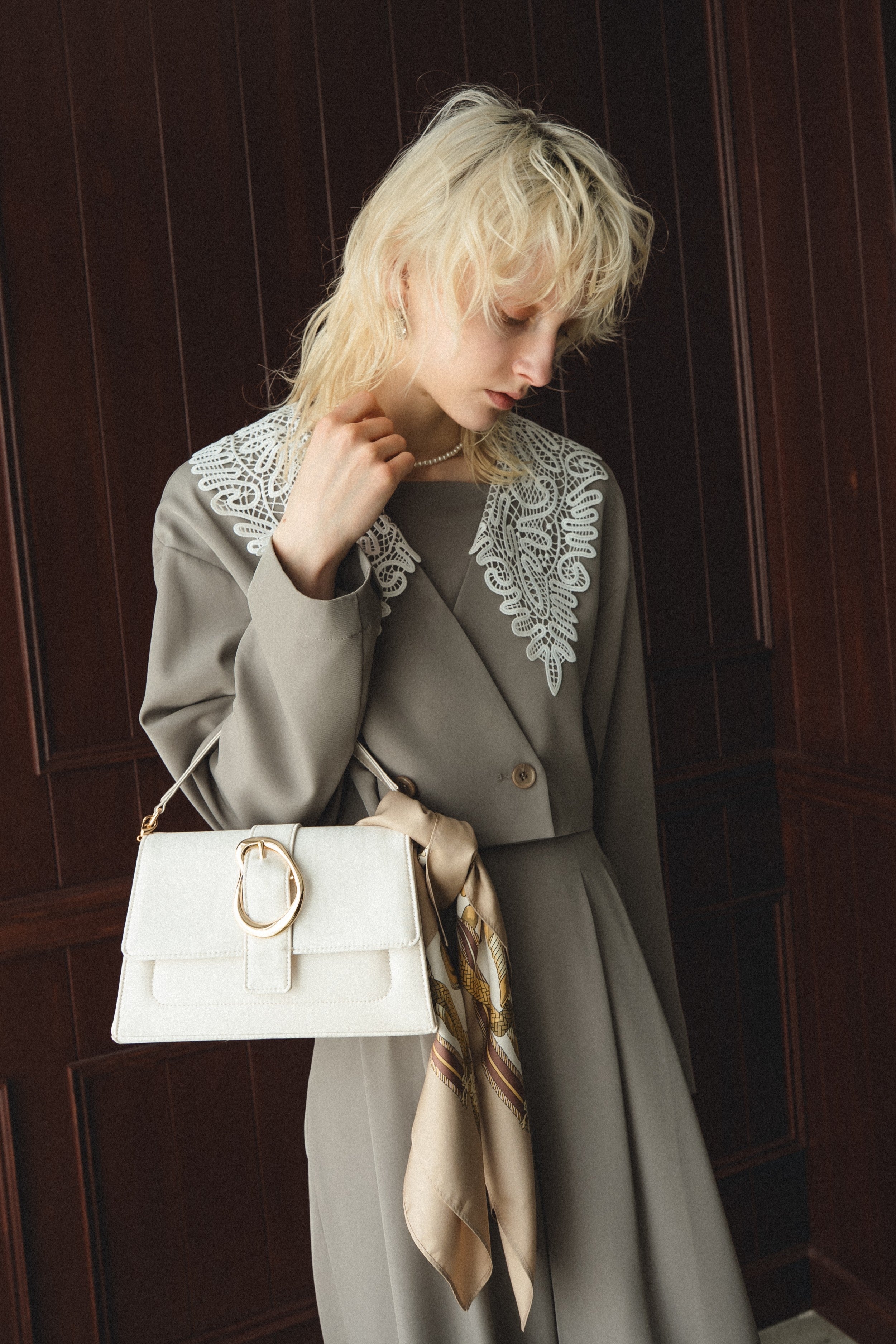 952 Irregular motif bag