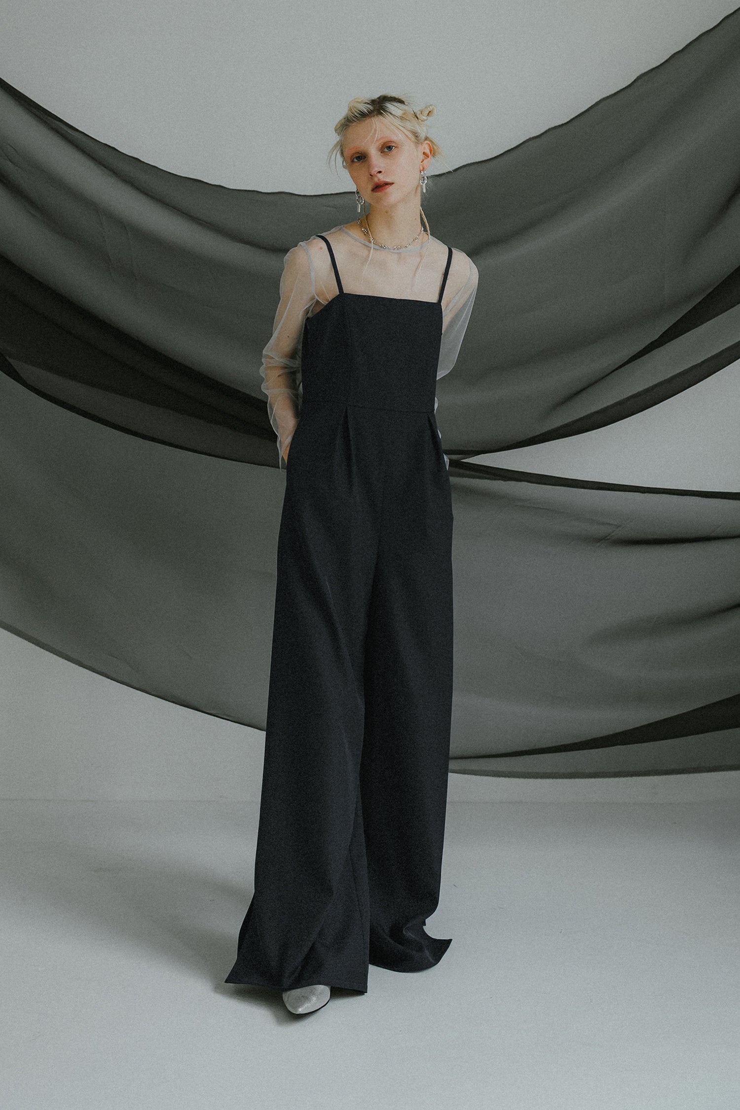 1086 Noir glitter pants set