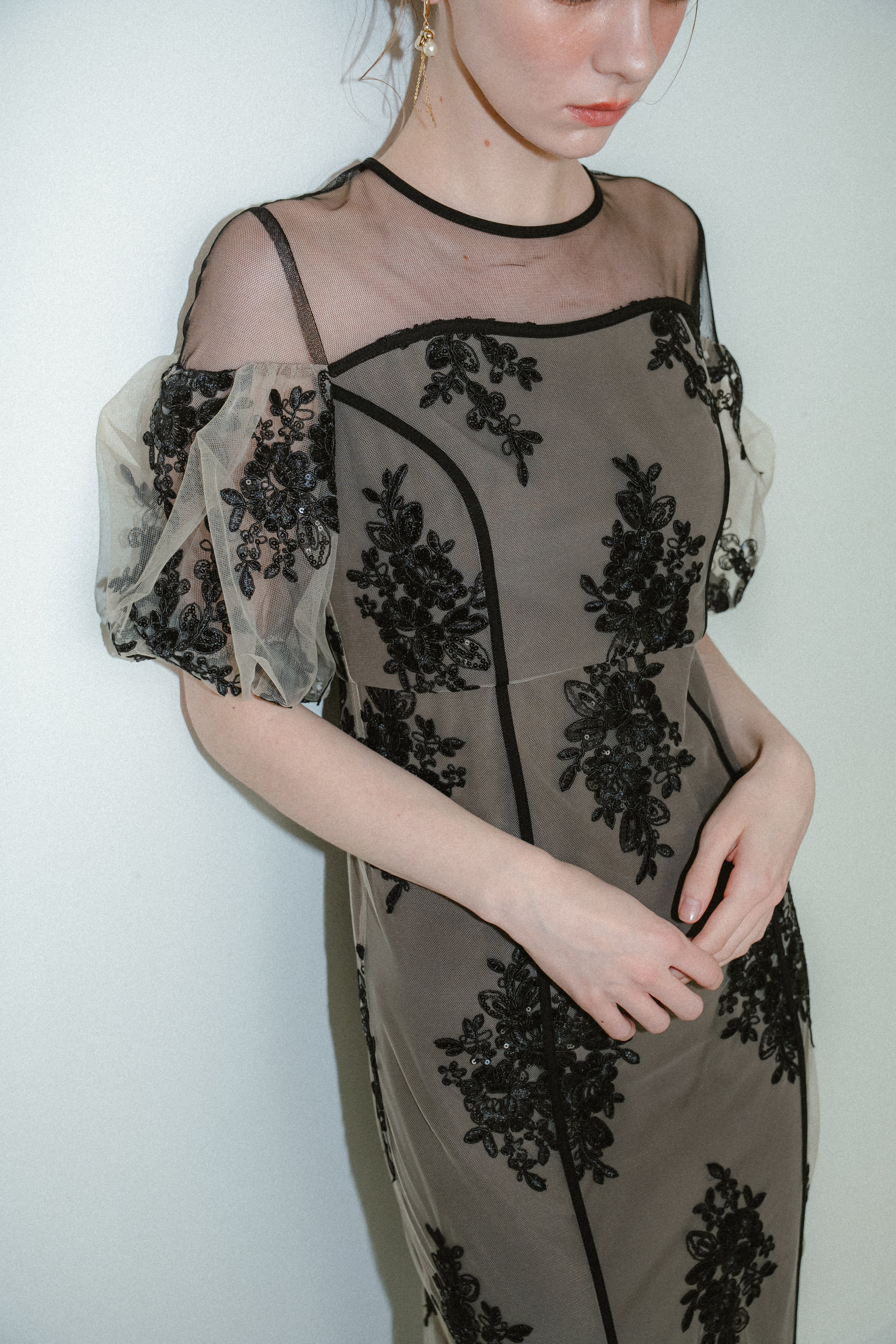 et.UNiVER │1044 Embroidered sheer dress – et.UNiVER │ 公式