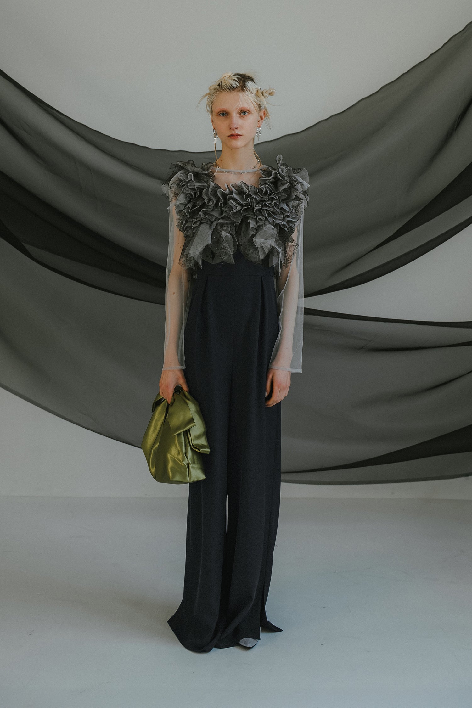 1086 Noir glitter pants set