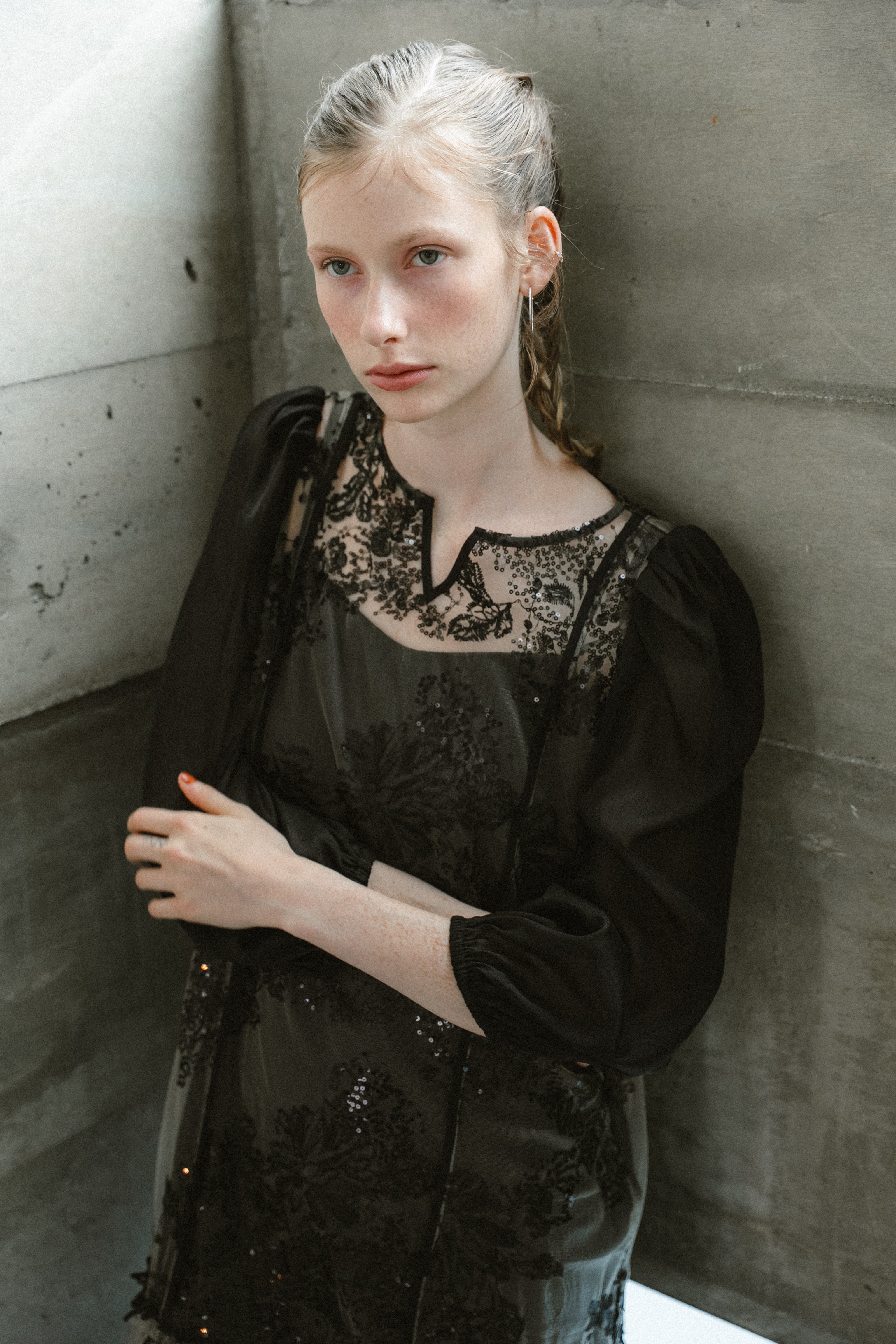 1036 Detachable sleeve dress