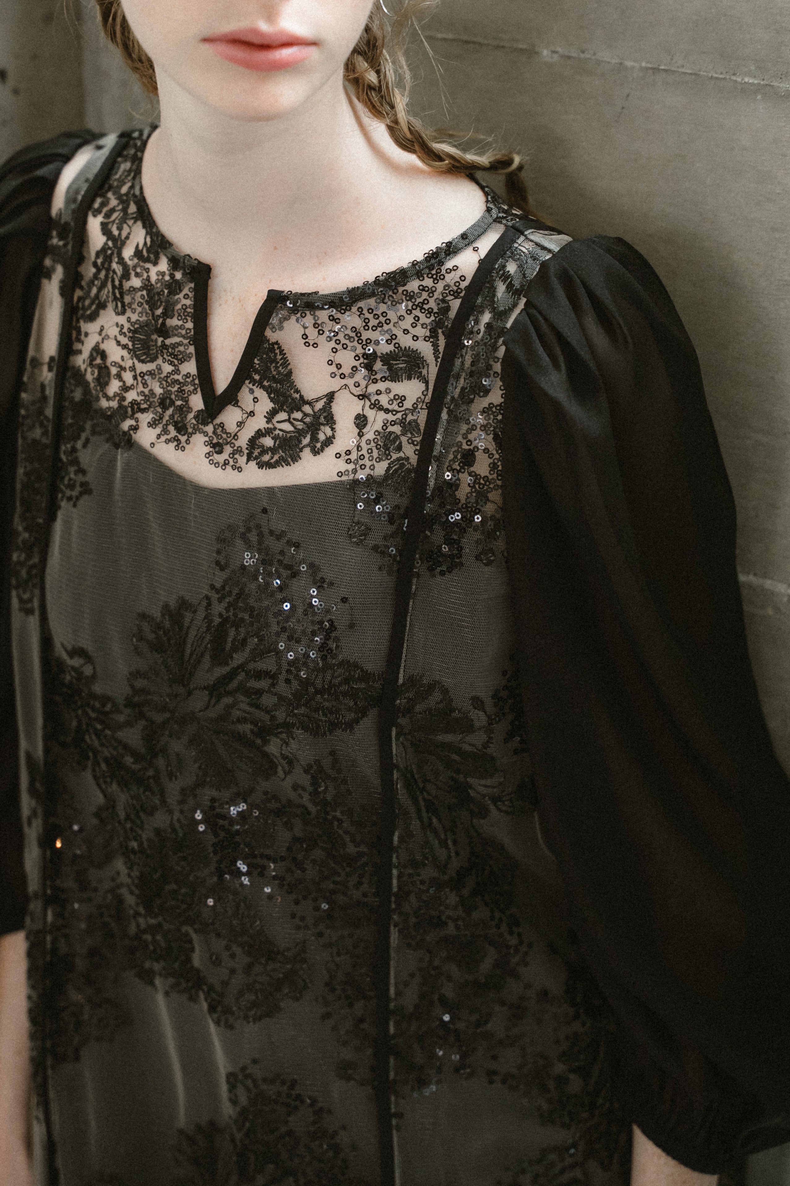 1036 Detachable sleeve dress