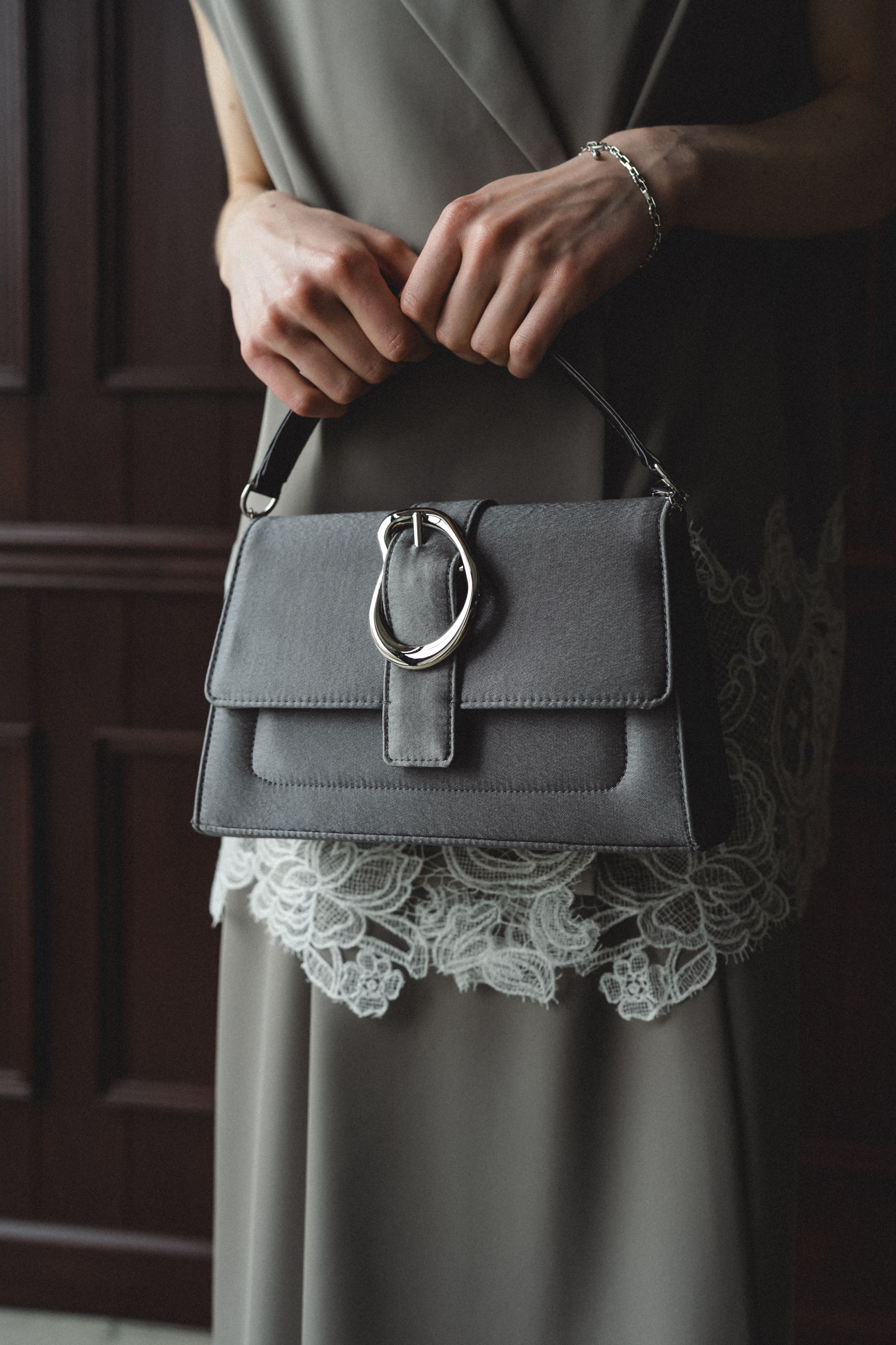 952 Irregular motif bag