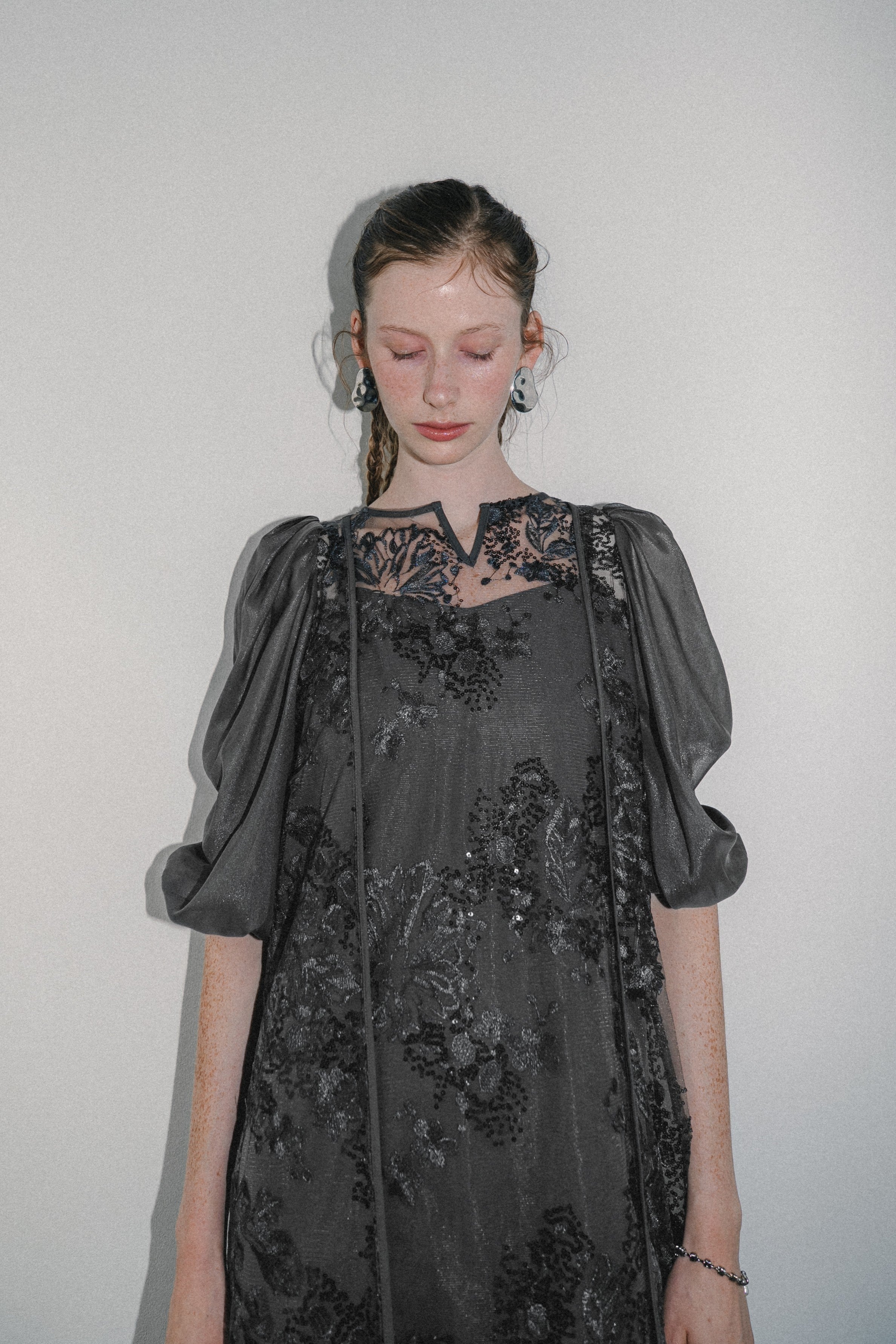 1036 Detachable sleeve dress
