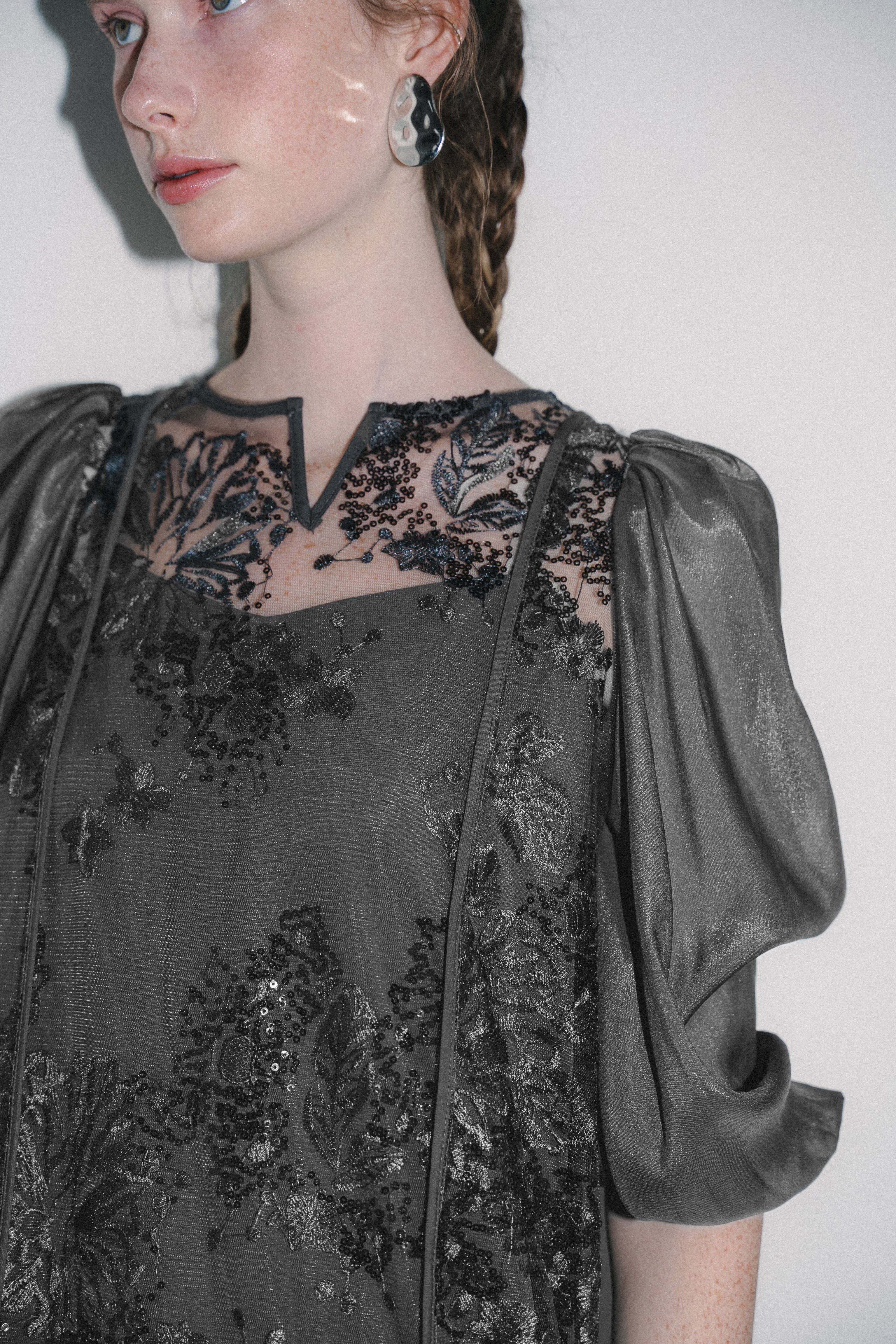 1036 Detachable sleeve dress