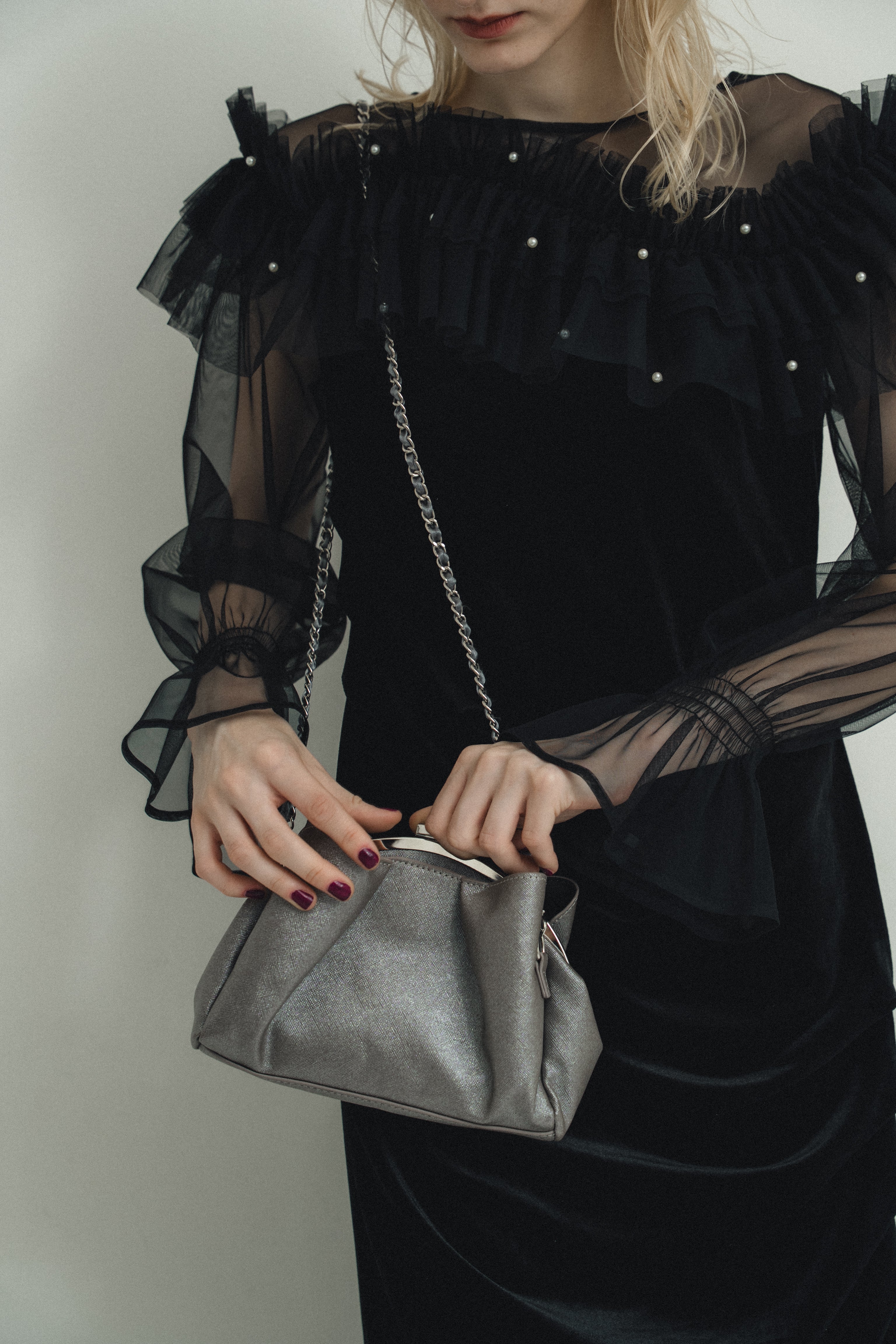 1053 Drape Bag