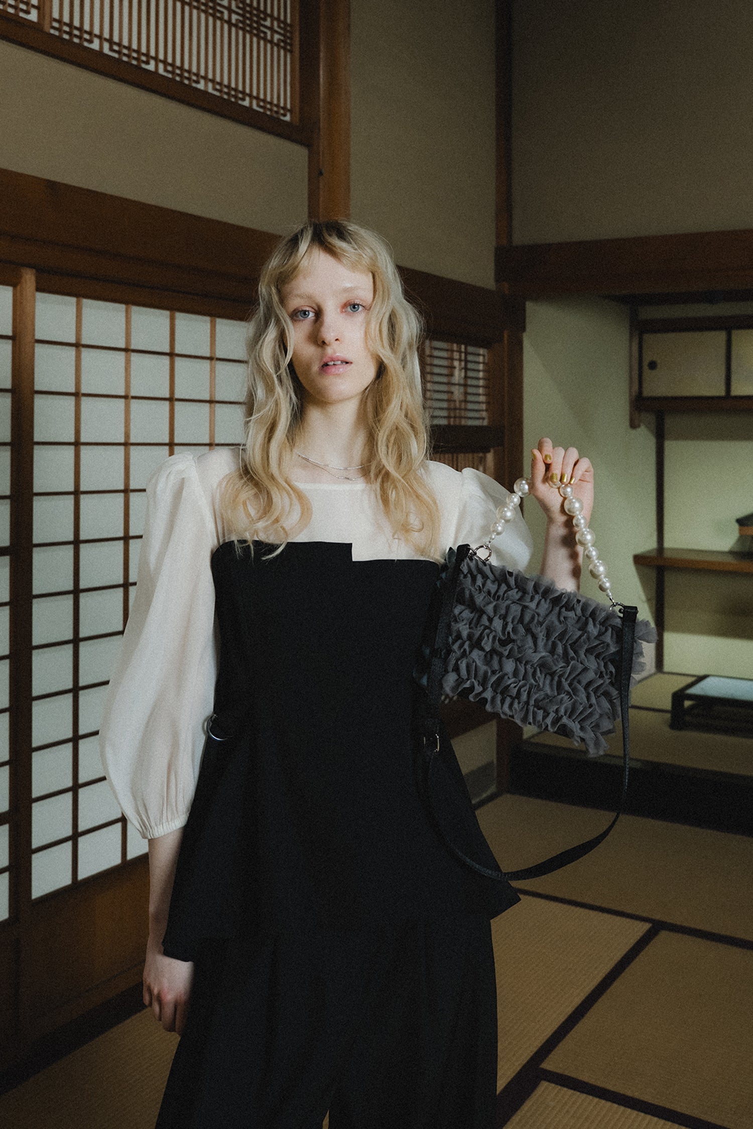 1093 Frill clutch bag