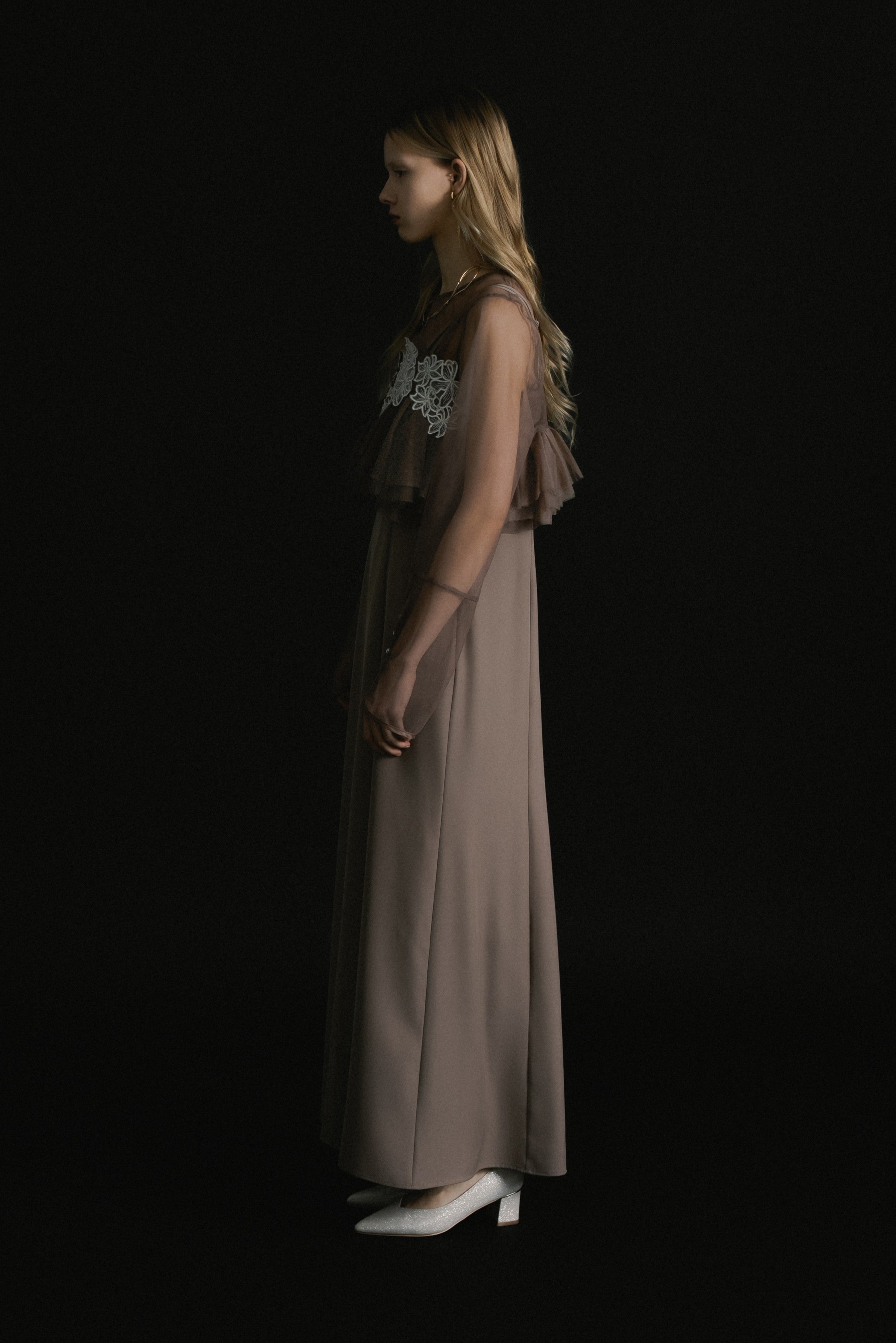 1015 Petal embroidery dress