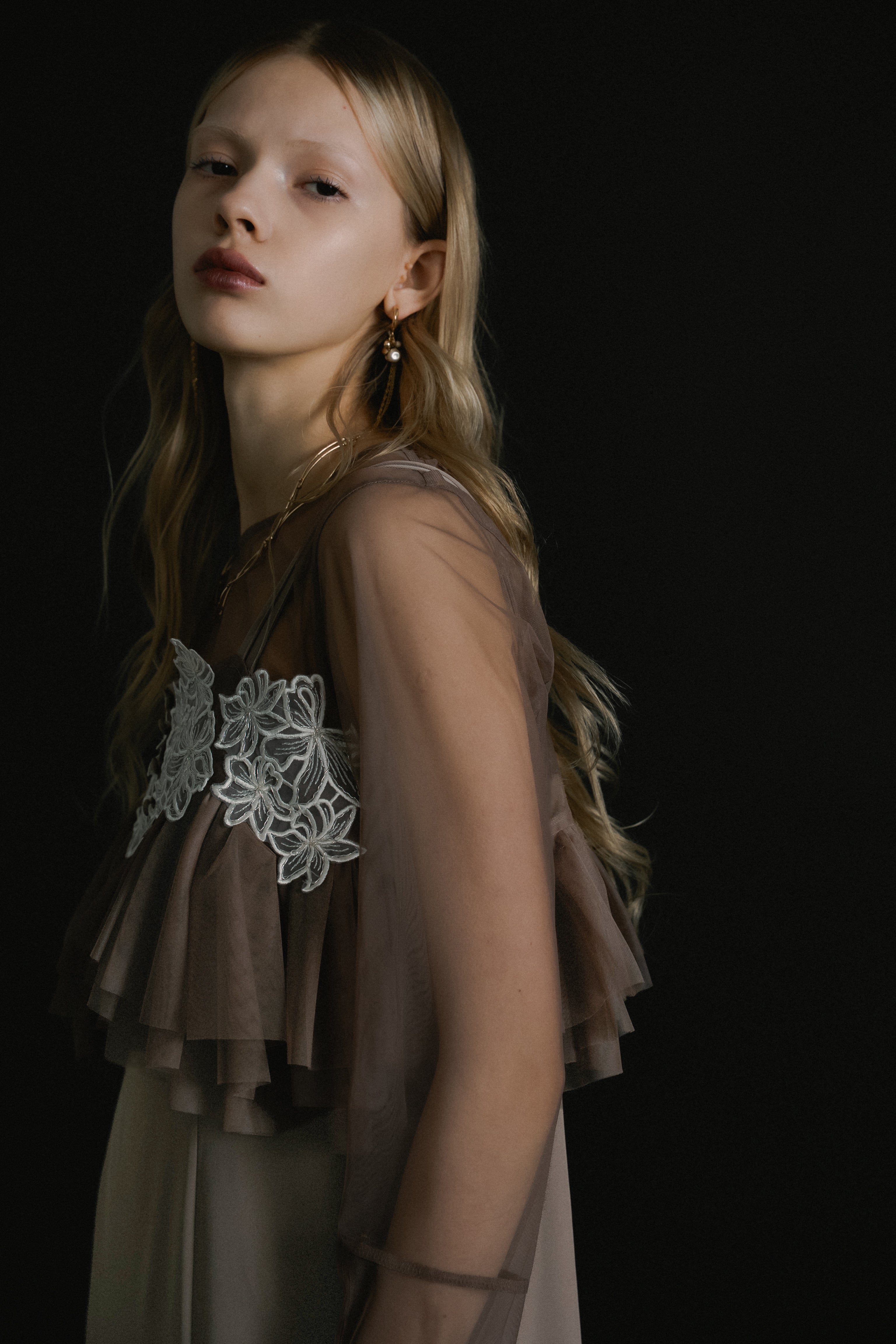 1015 Petal embroidery dress