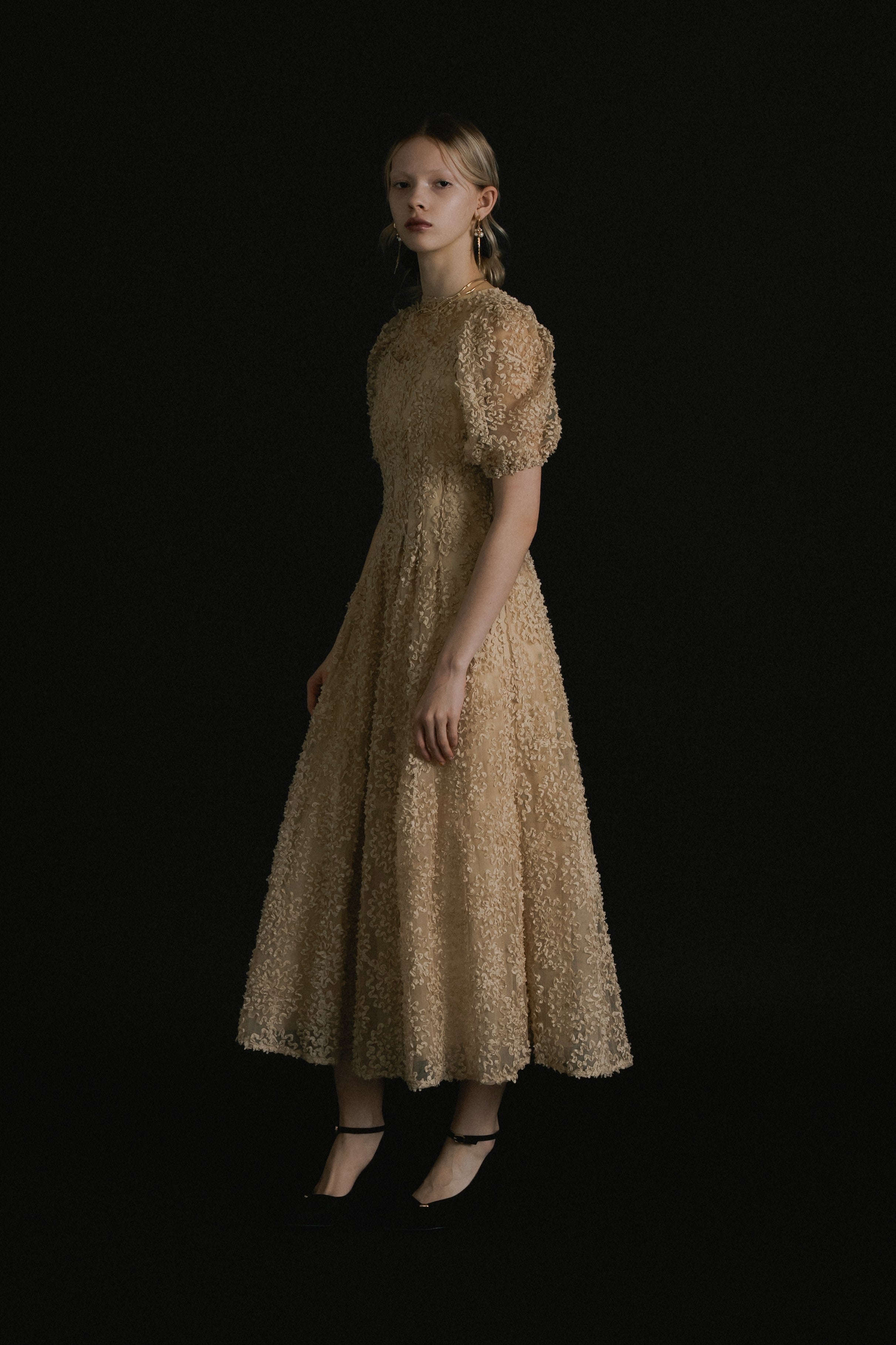 1056 Bloom noir dress