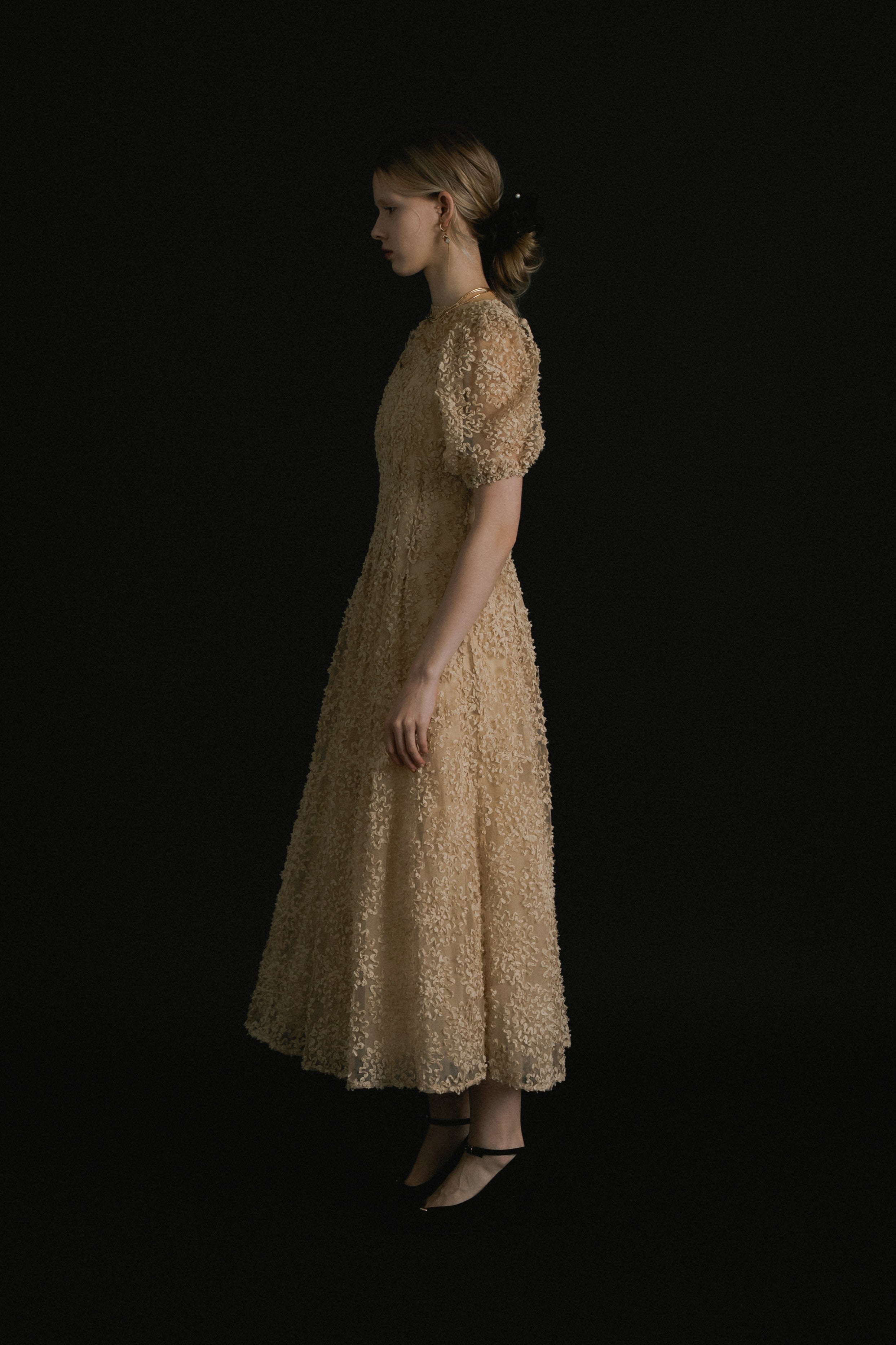 1056 Bloom noir dress