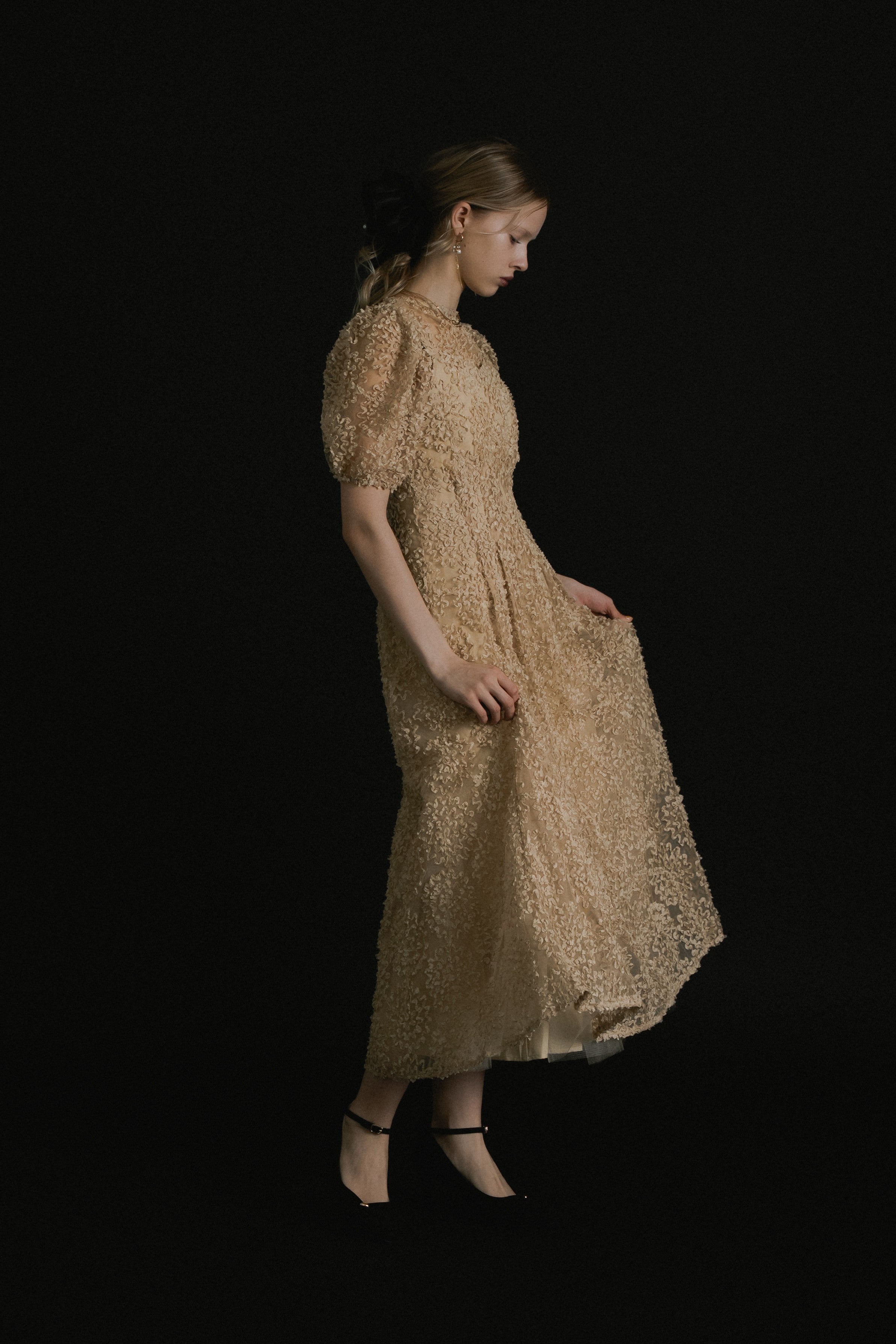 1056 Bloom noir dress