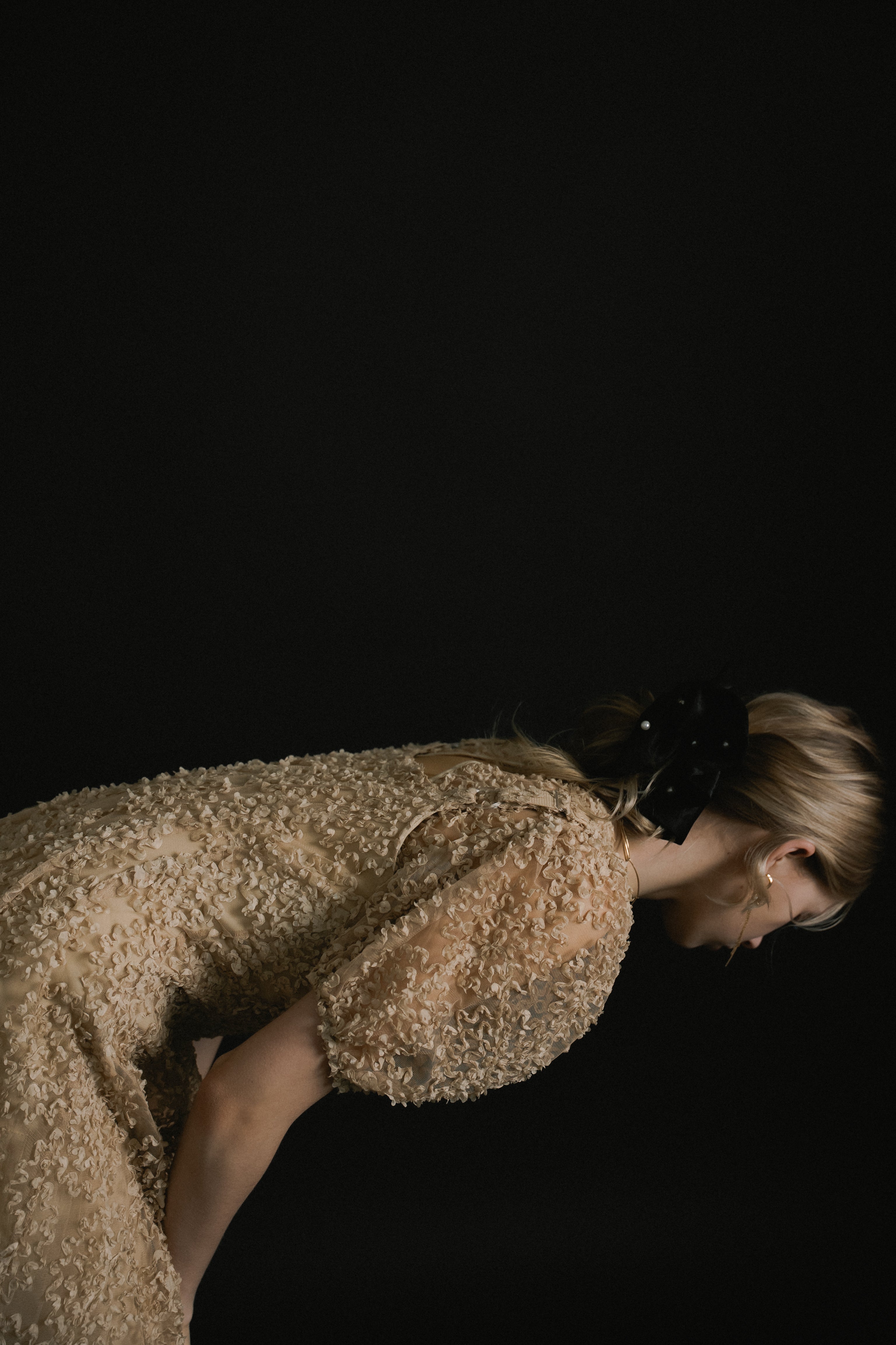 1056 Bloom noir dress