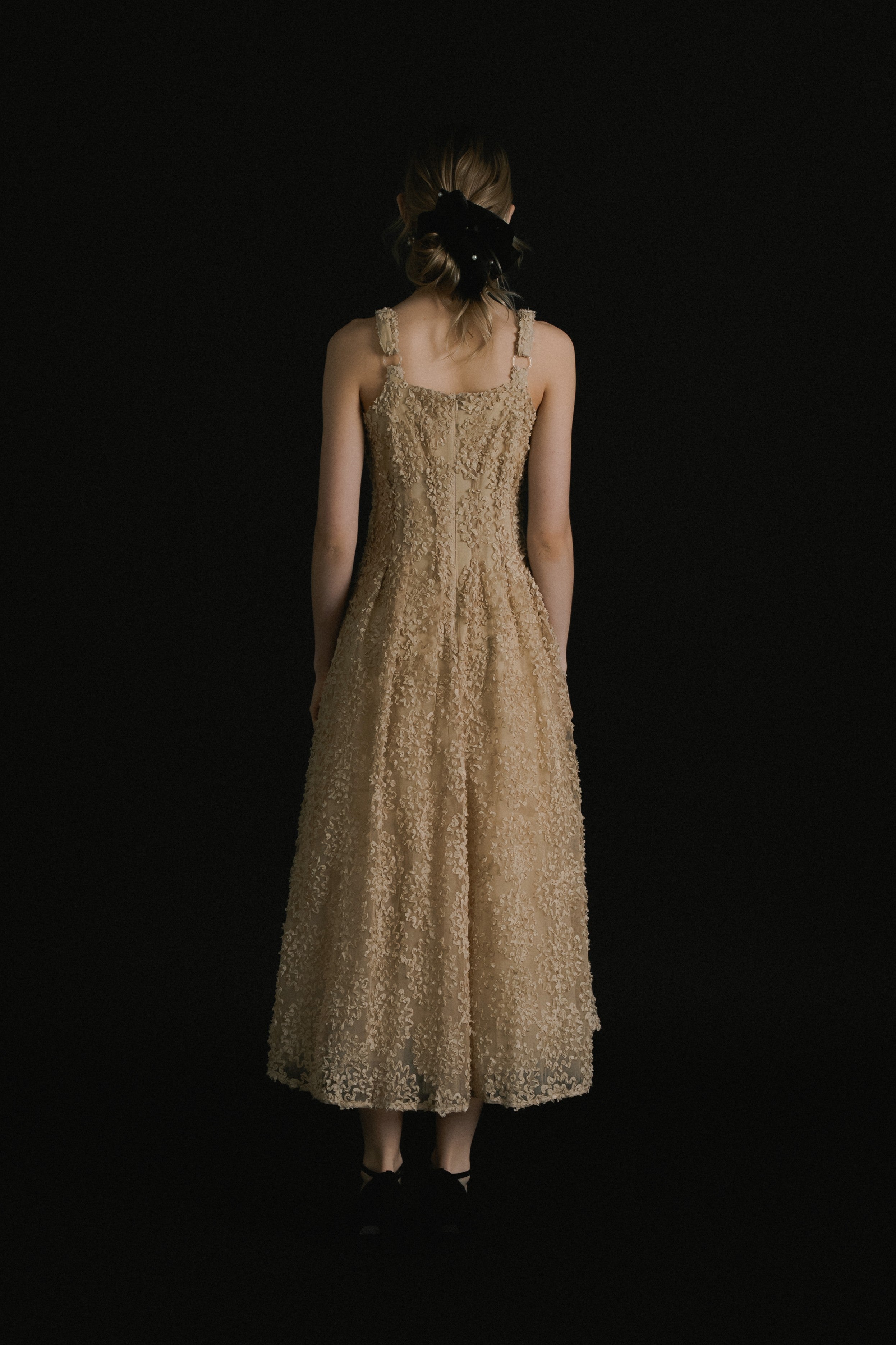 1056 Bloom noir dress