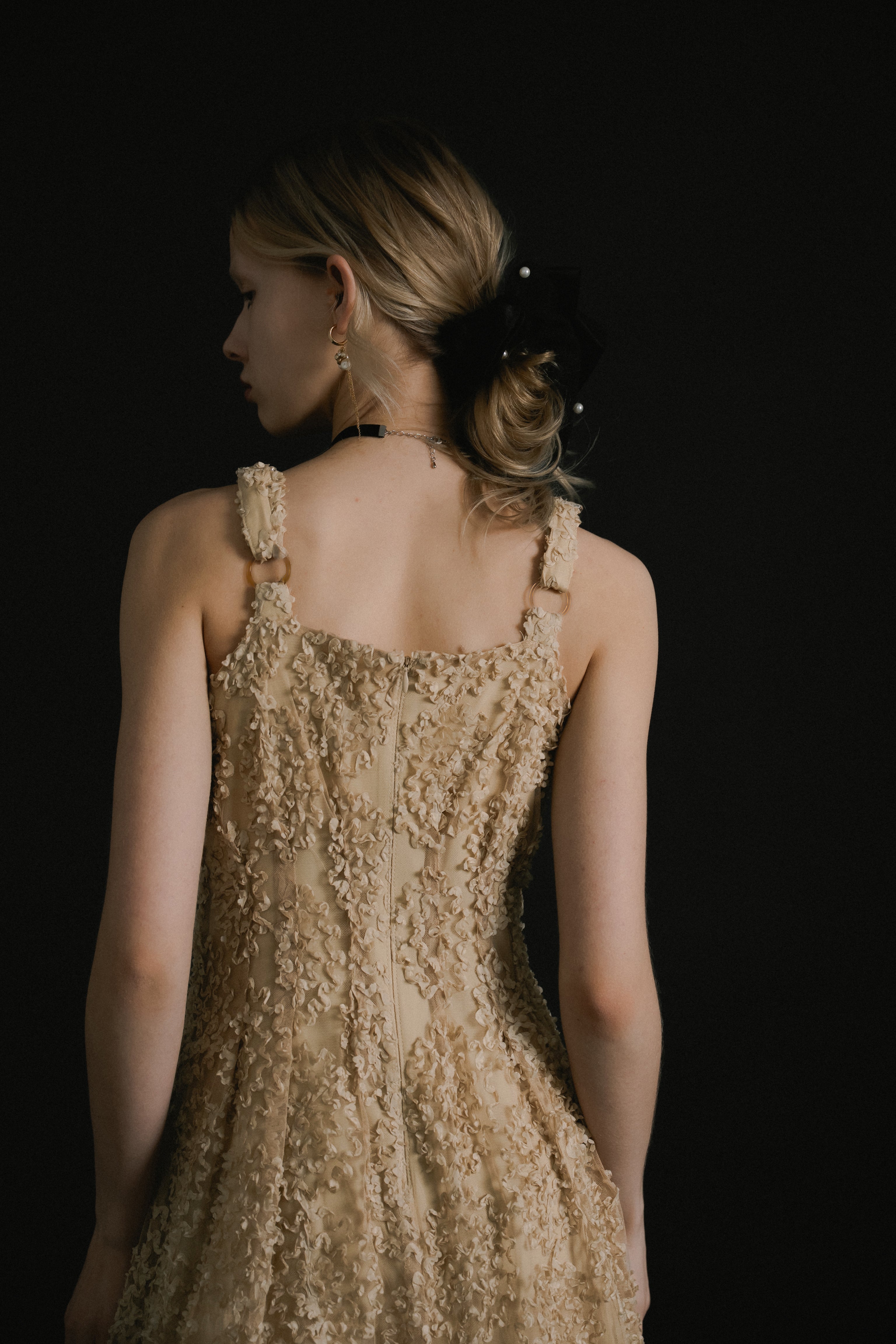 1056 Bloom noir dress