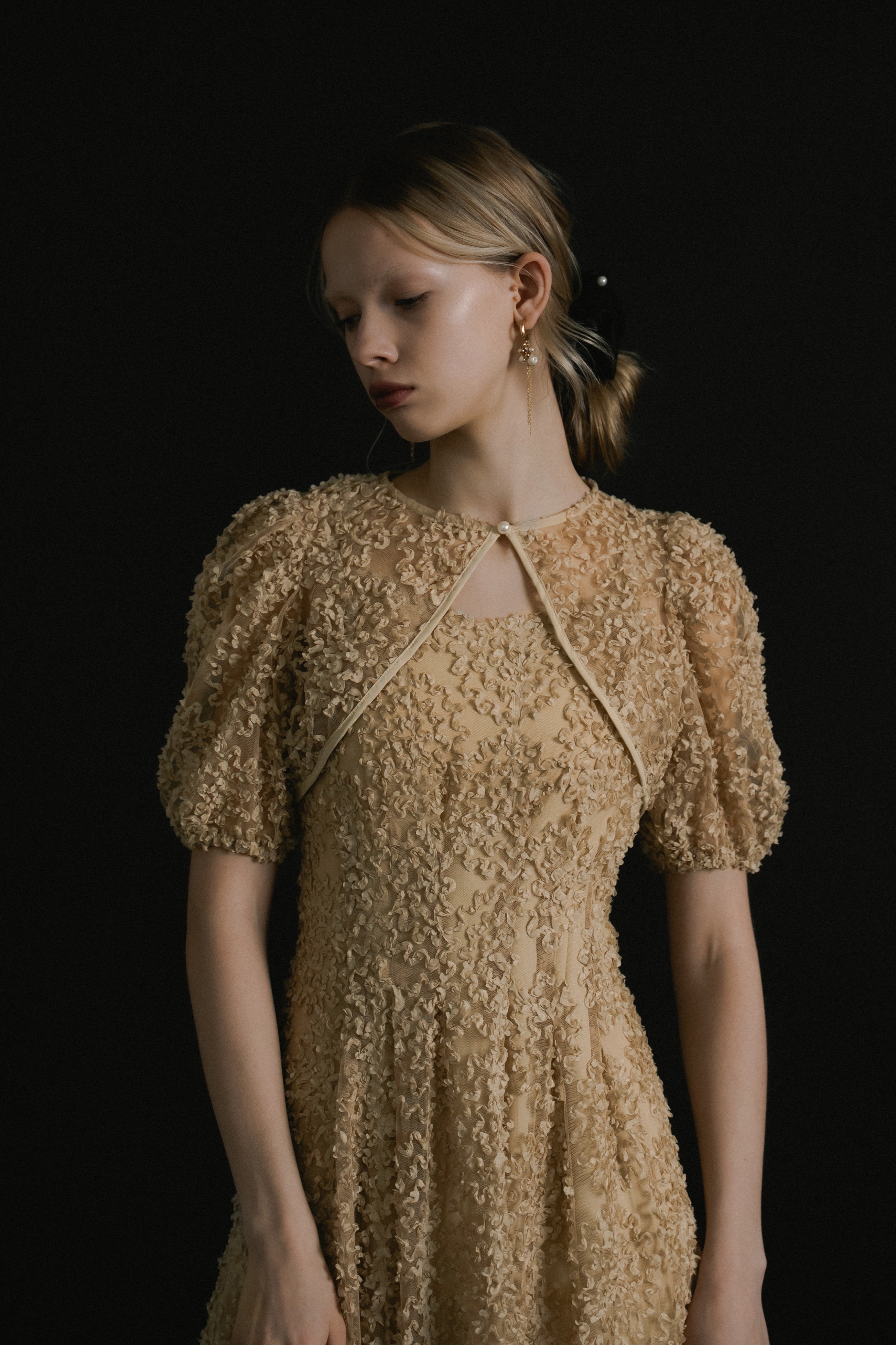 1056 Bloom noir dress