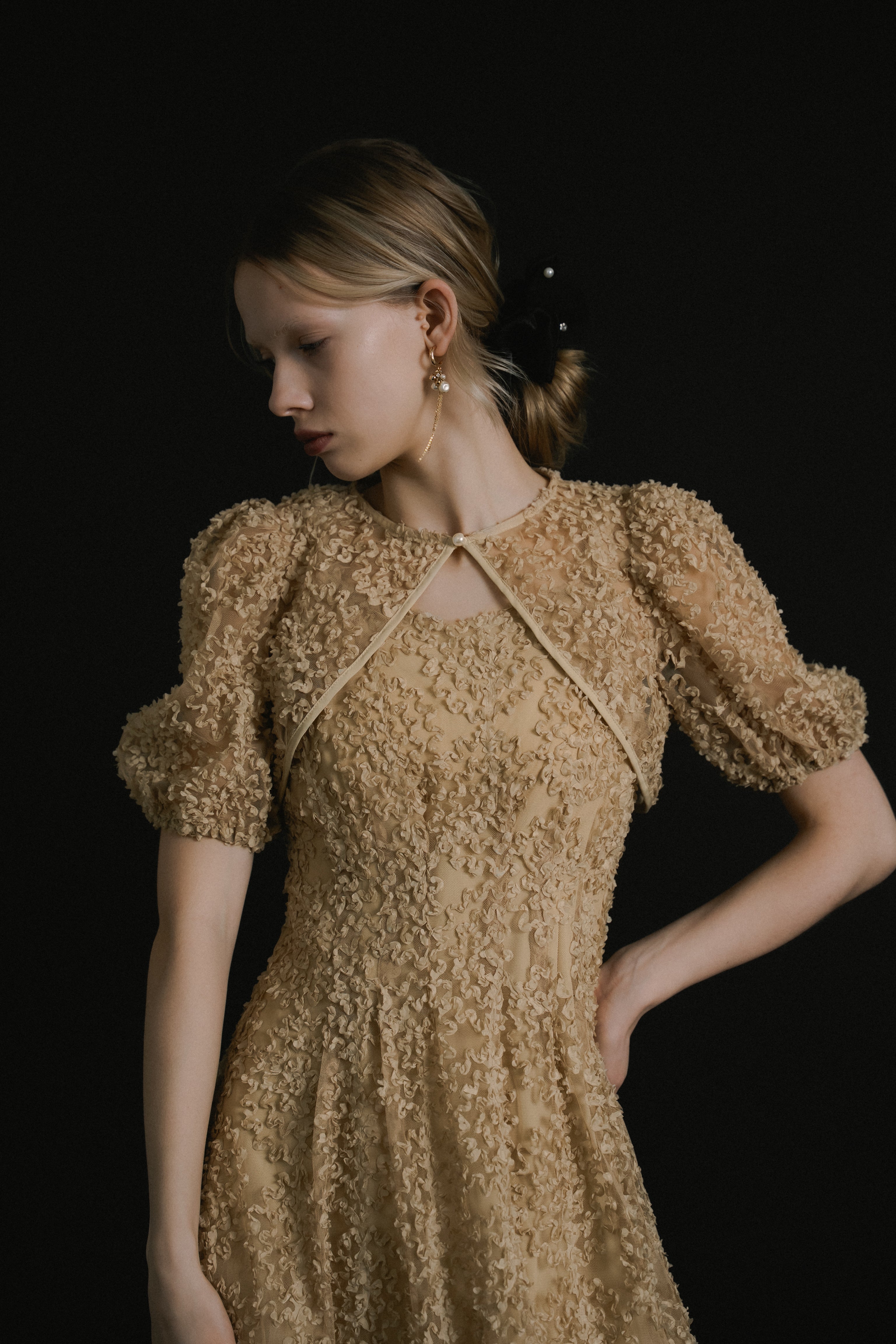 1056 Bloom noir dress