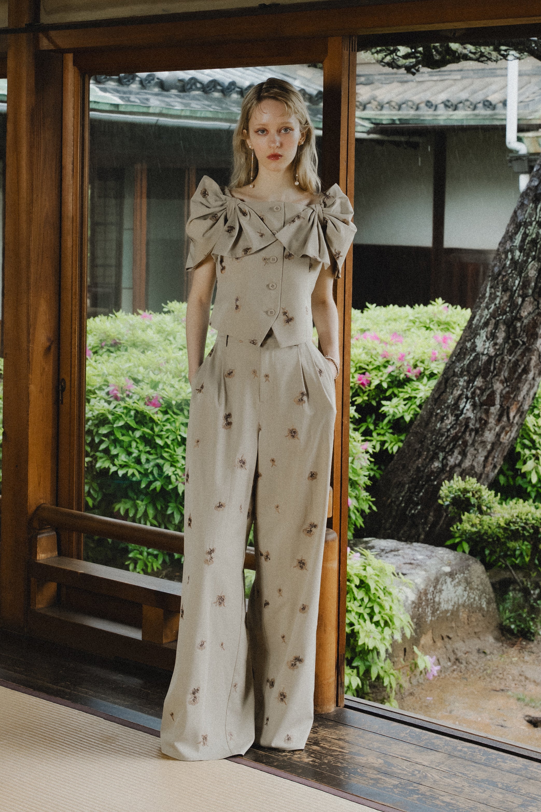 et.UNiVER │ 1111 Petal Embroidery Setup Pants Dress – et.UNiVER