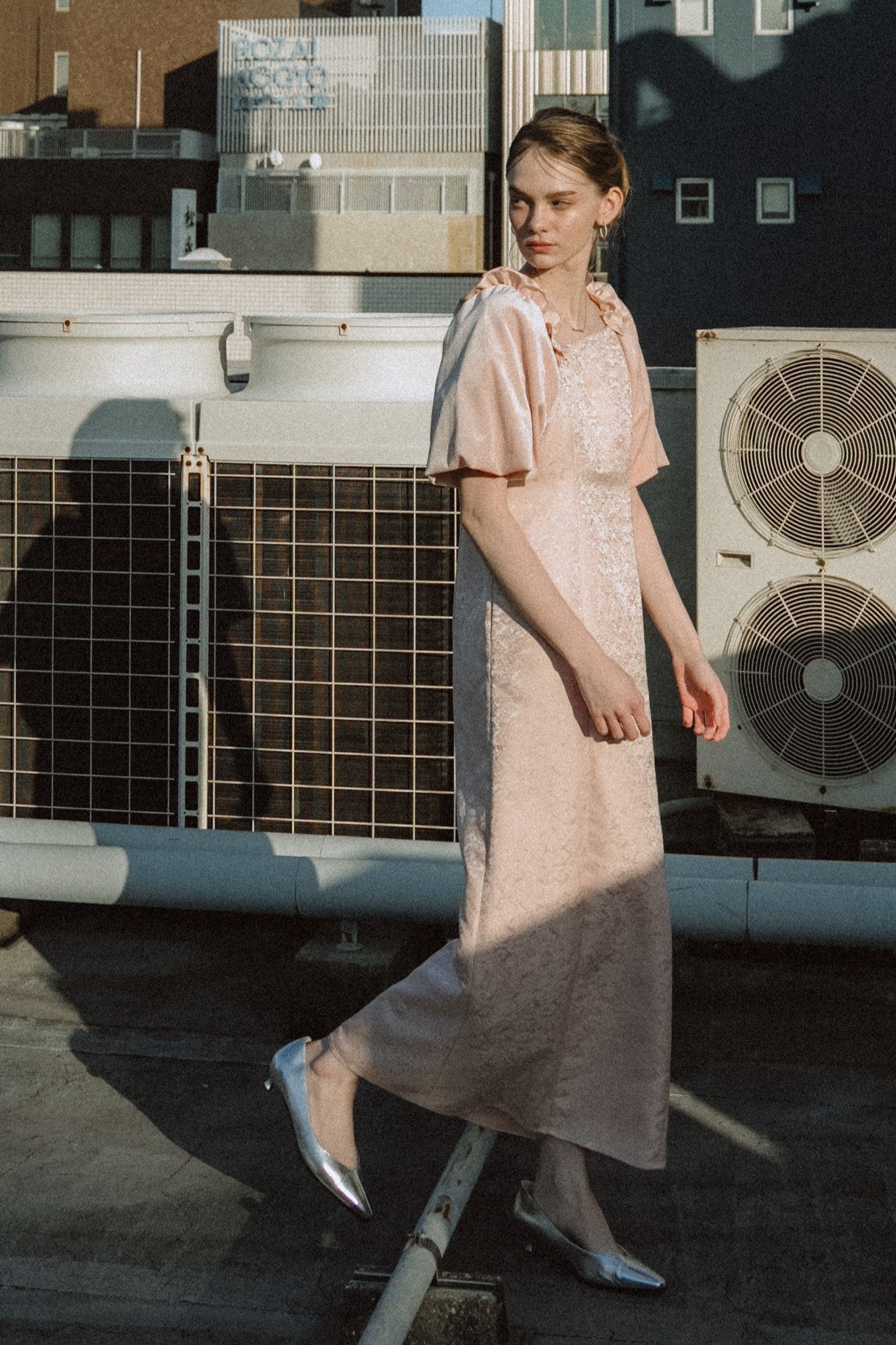 1047 Puff-sleeve Jacquard Dress