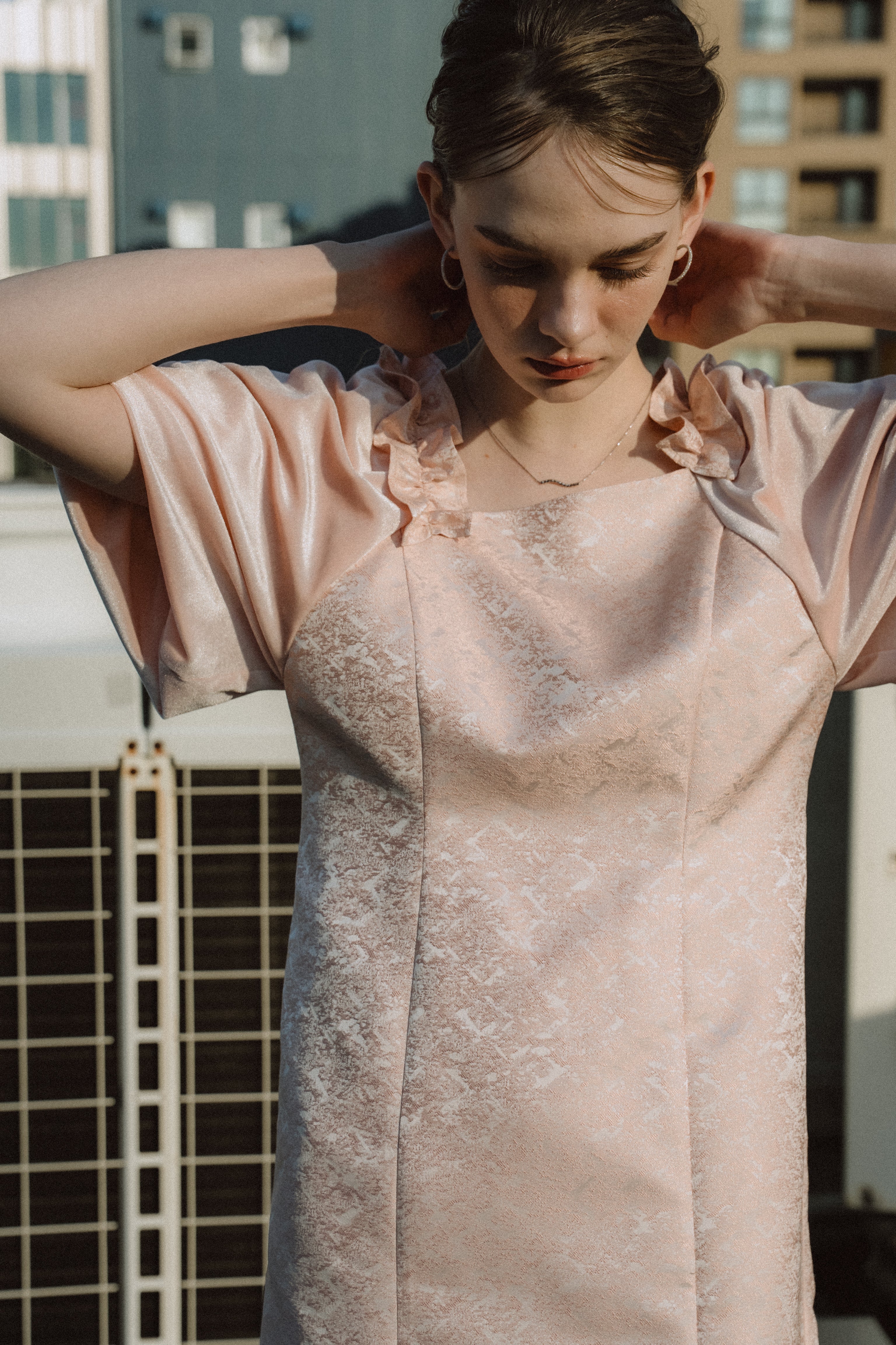 1047 Puff-sleeve Jacquard Dress