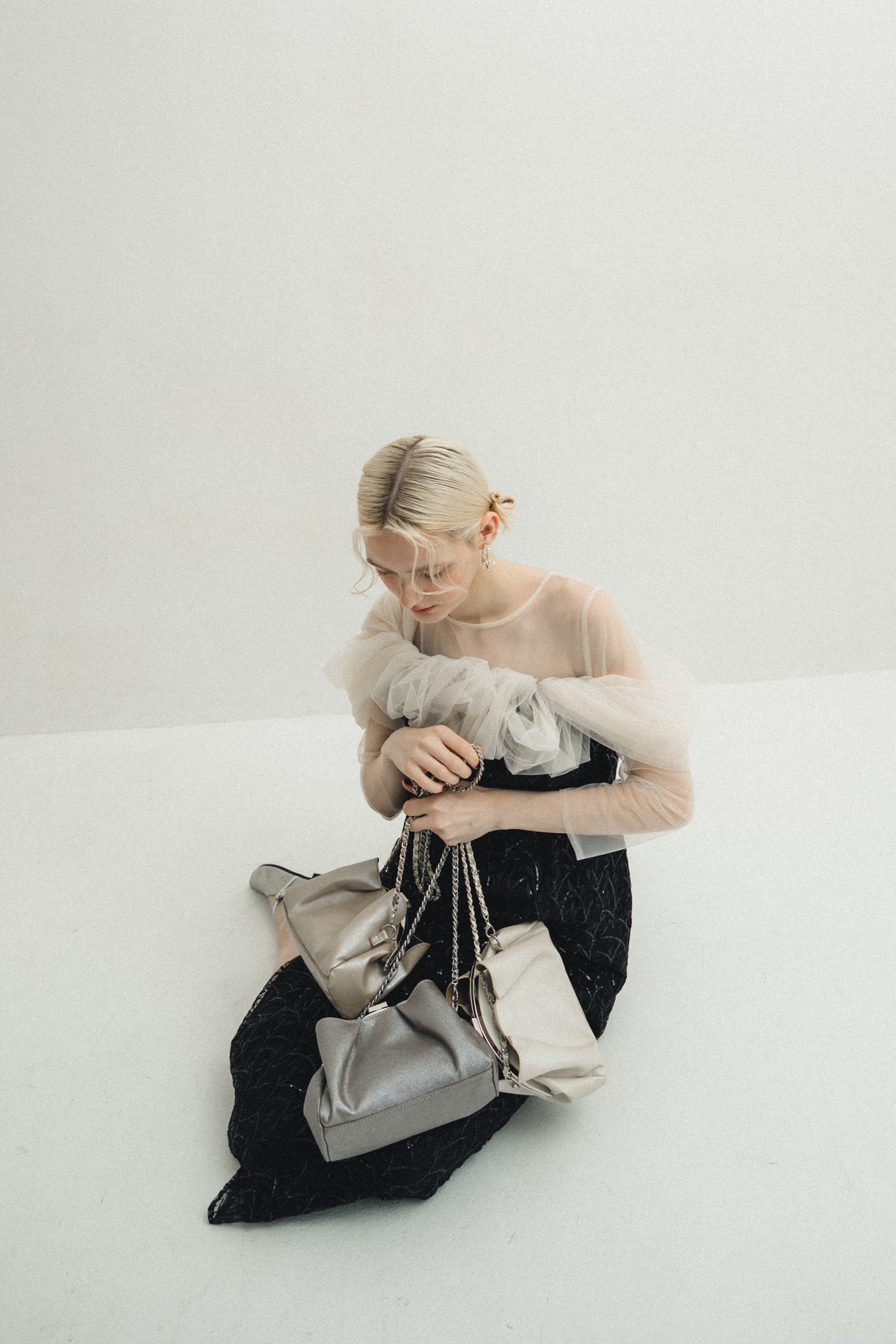 1053 Drape Bag