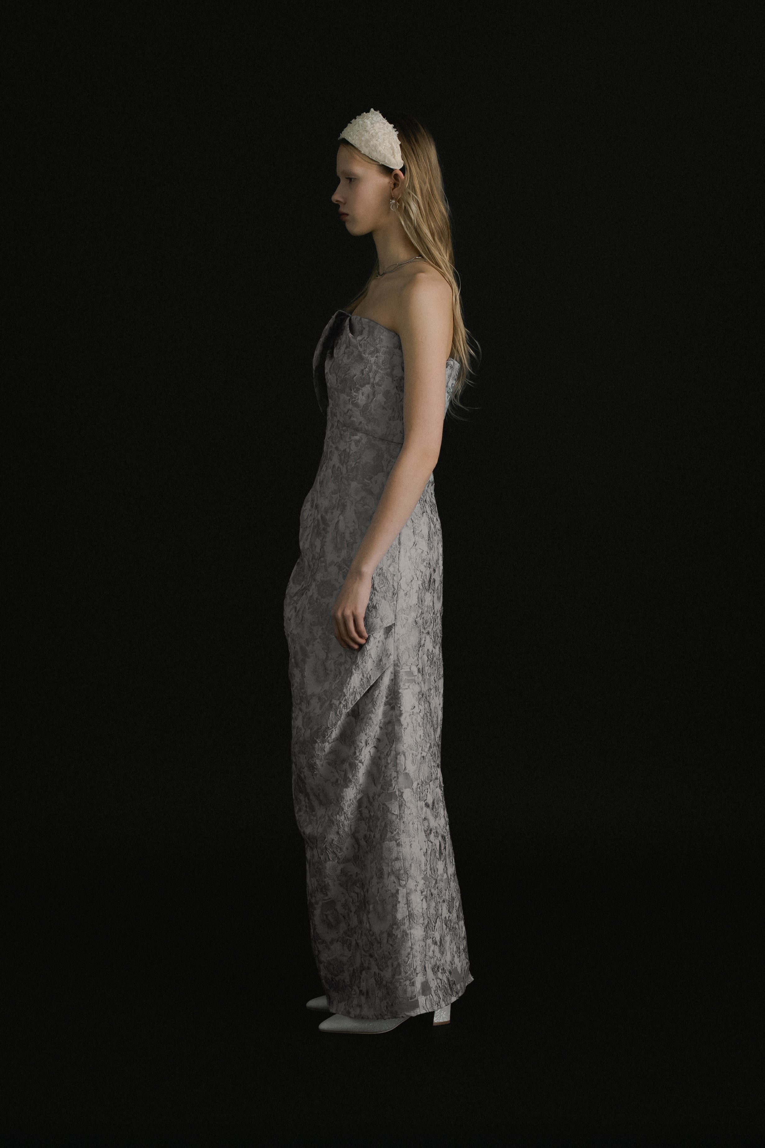 1069 Sculpture dress