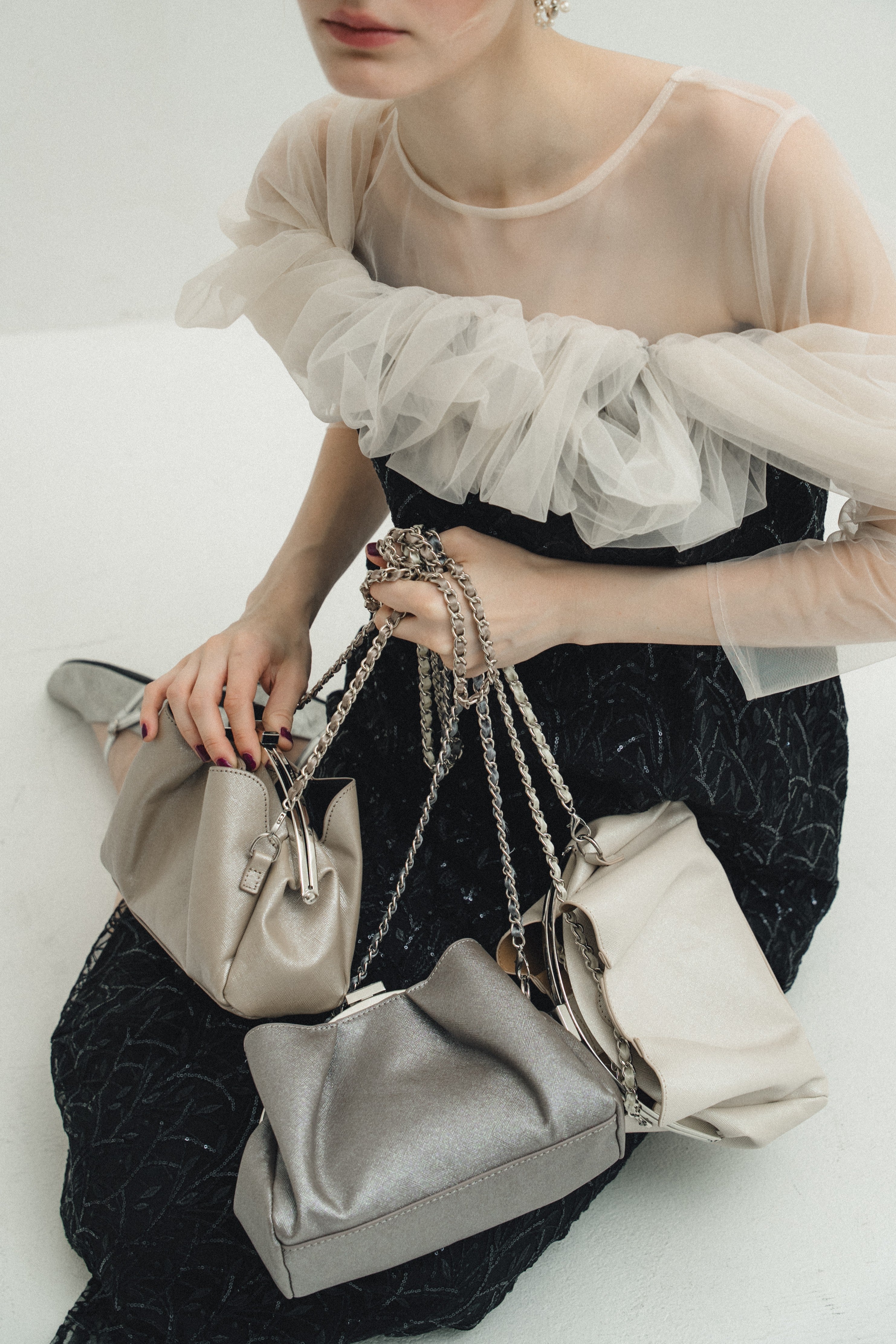 1053 Drape Bag