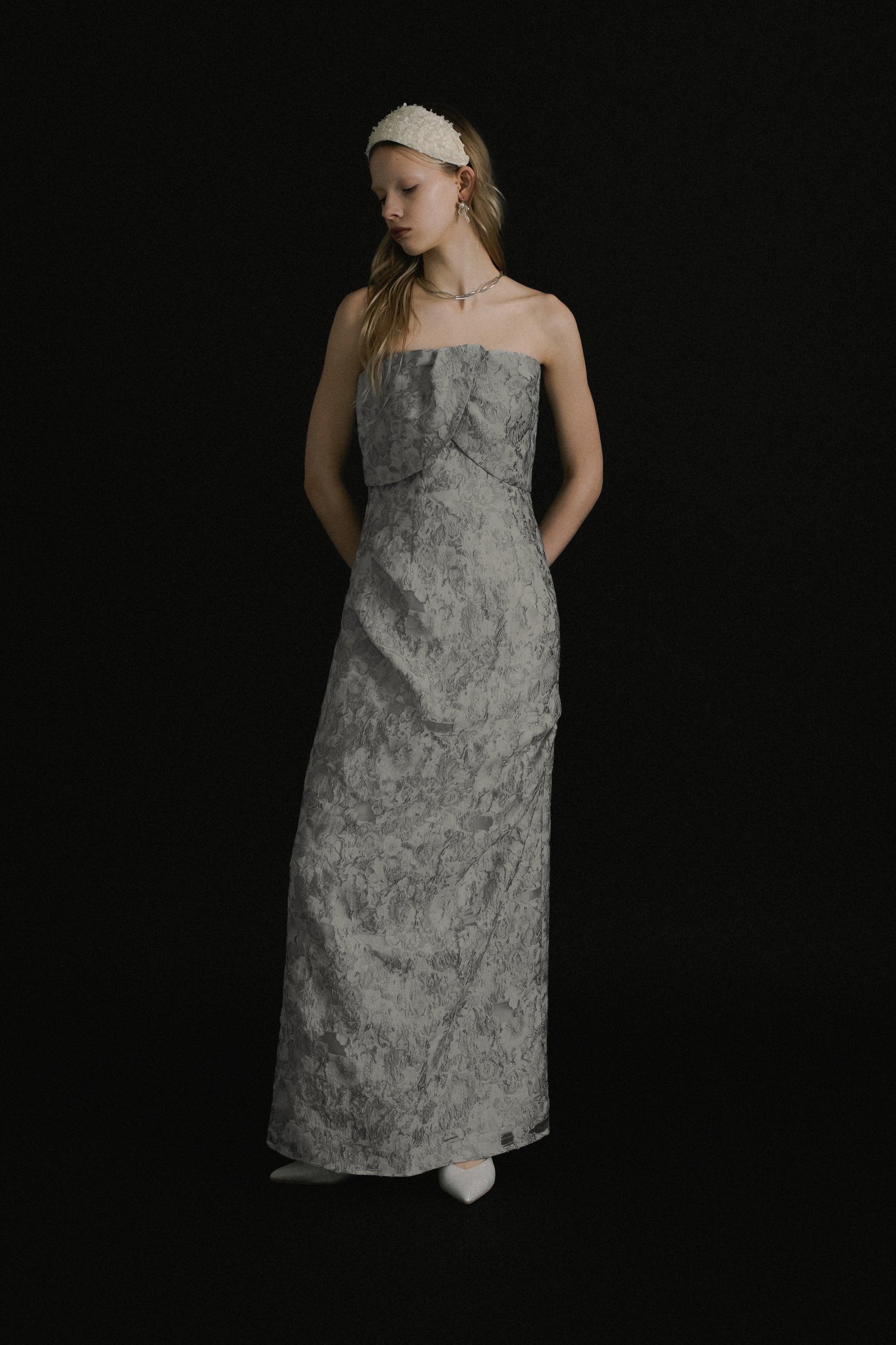 1069 Sculpture dress