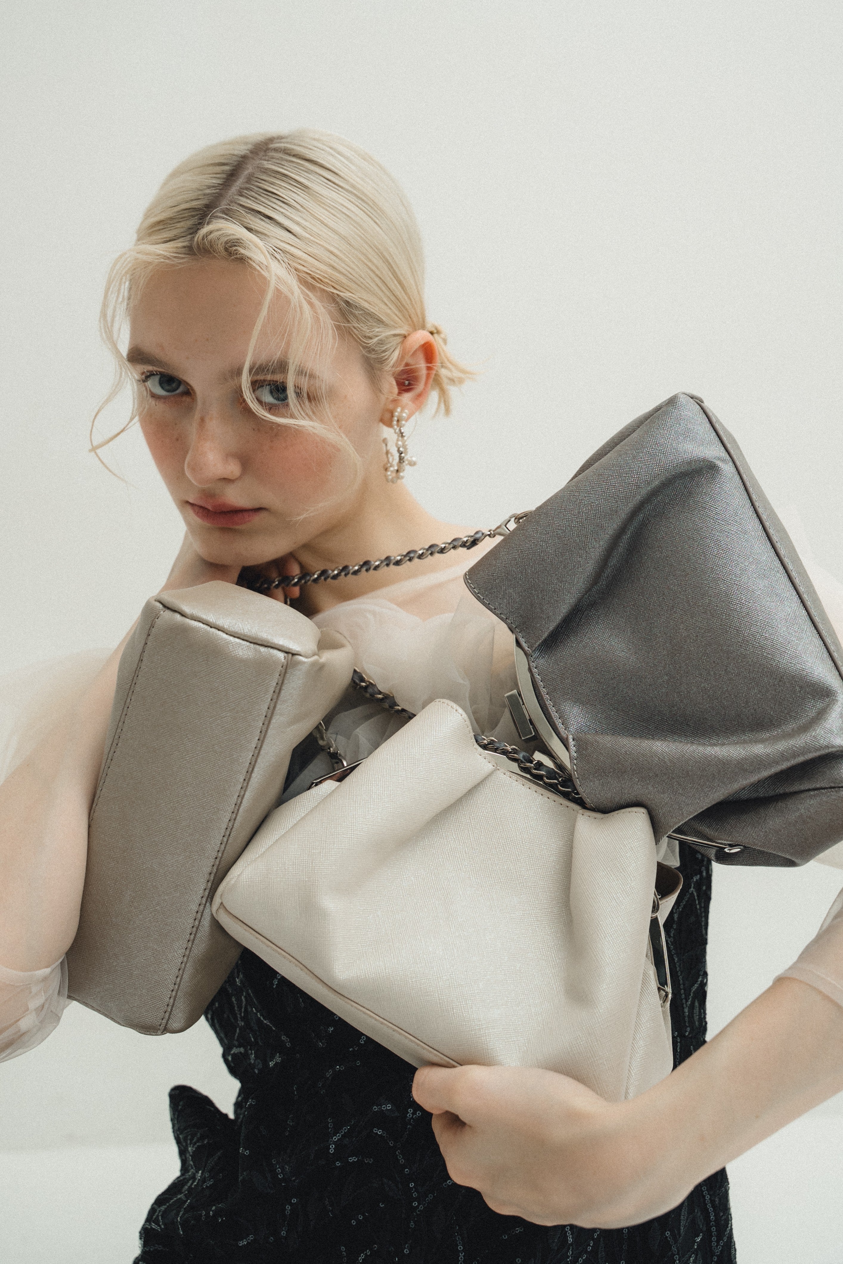 1053 Drape Bag