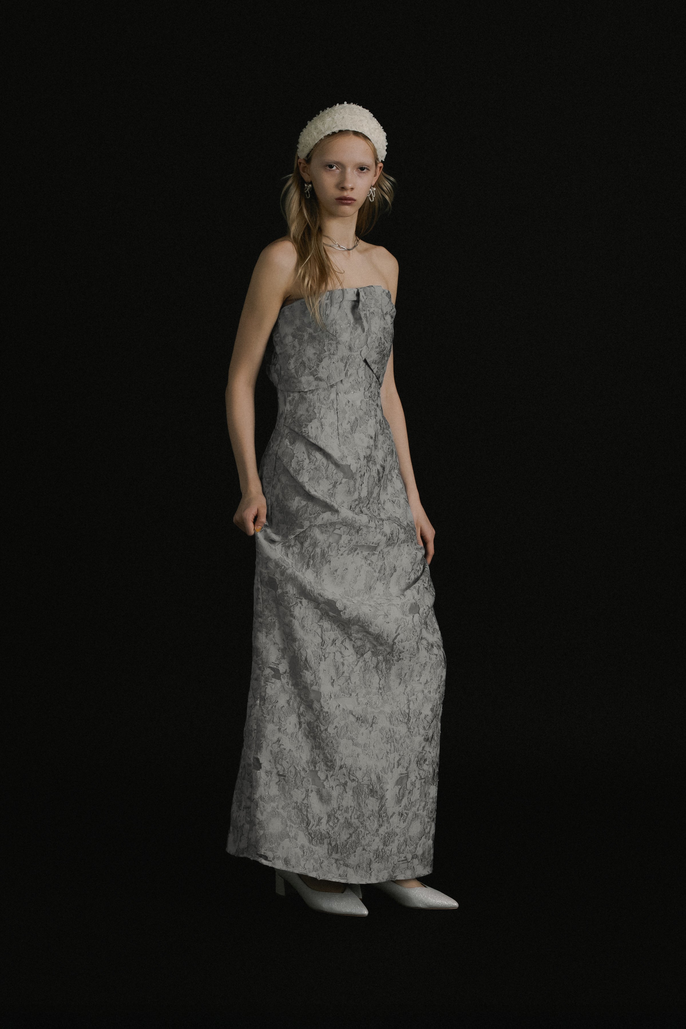 1069 Sculpture dress