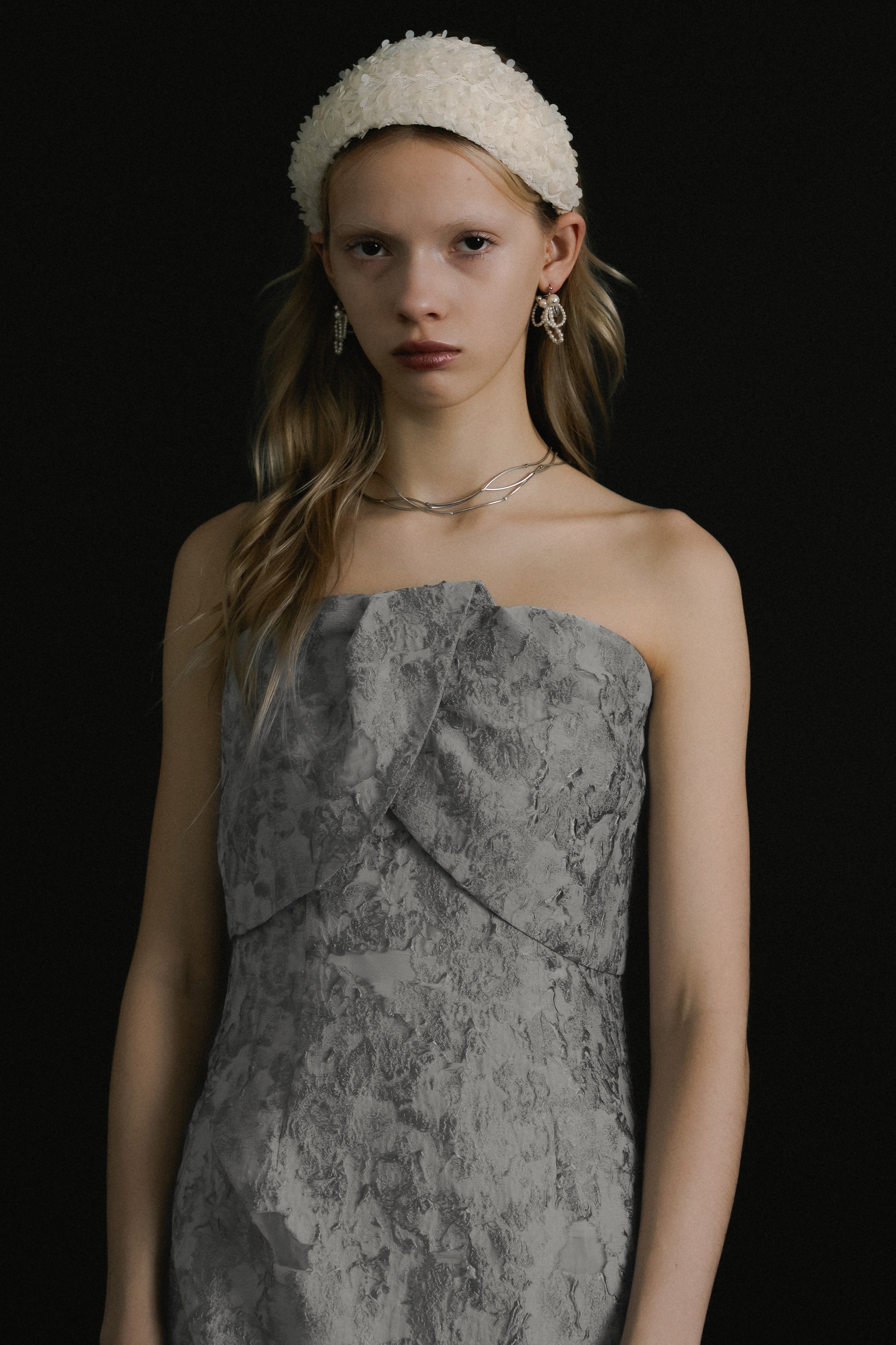 1069 Sculpture dress