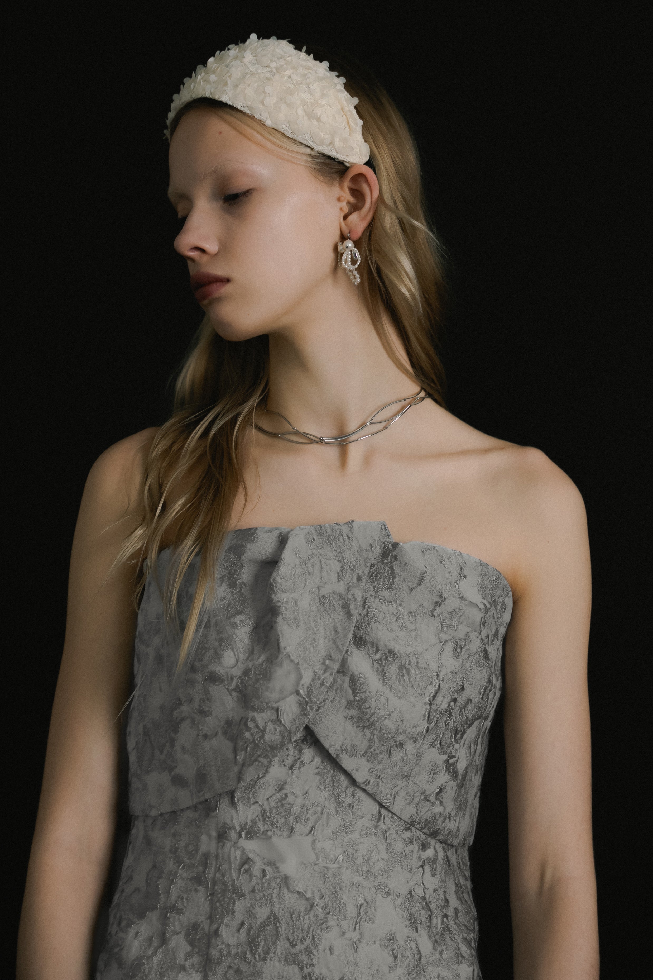 1069 Sculpture dress